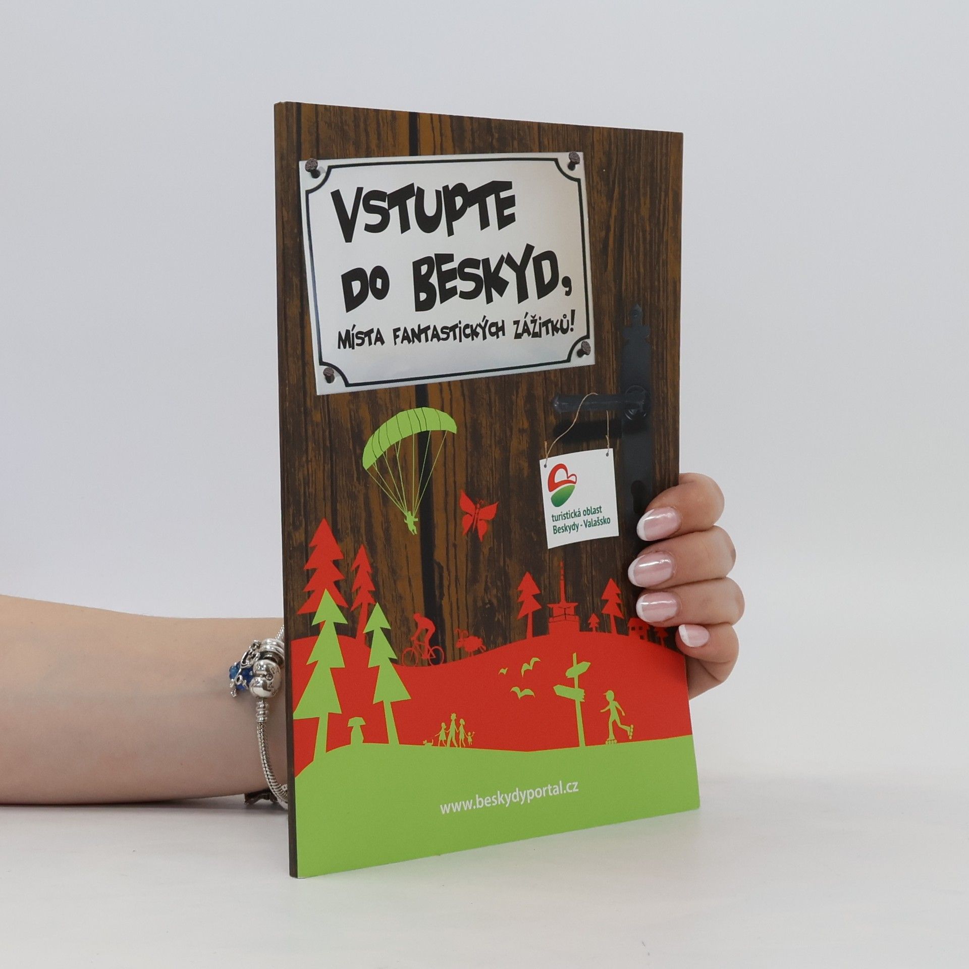 Kolektív autorov Vstupte do Beskyd: Místa fantastických zážitků!