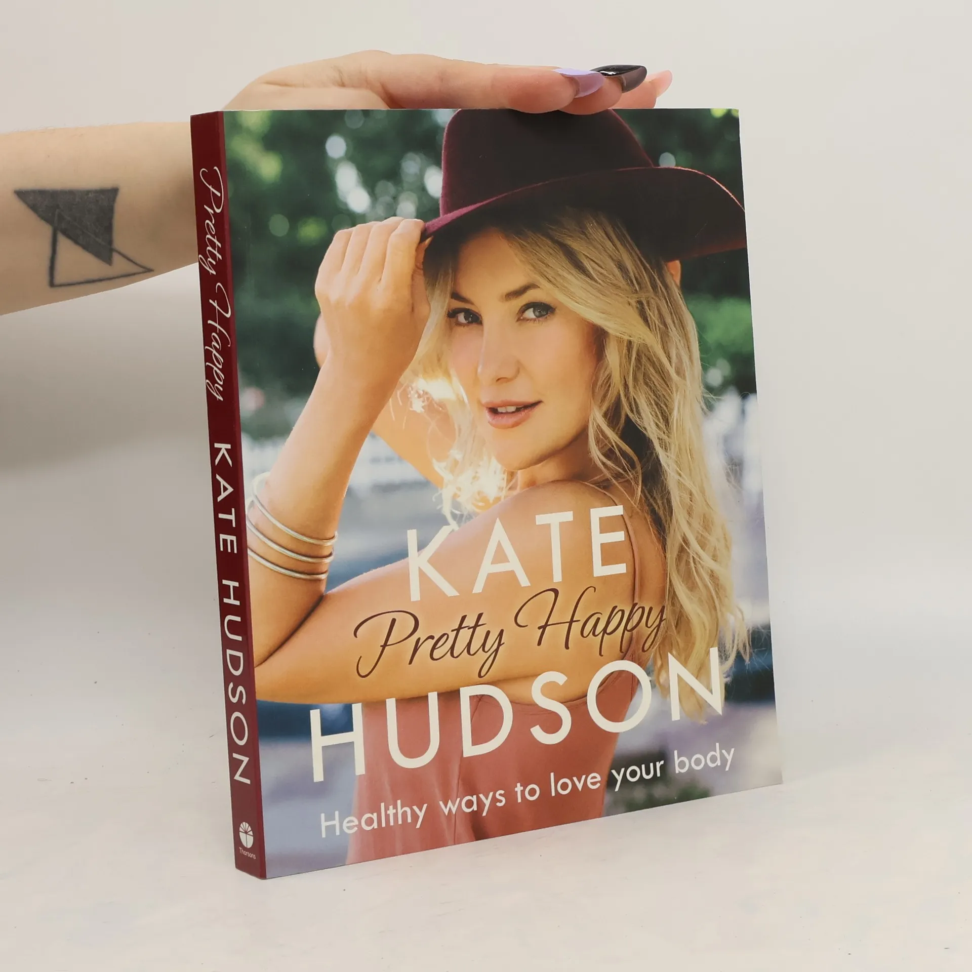 Pretty happy. Healthy ways to love your body | Book | Kate Hudson | EN