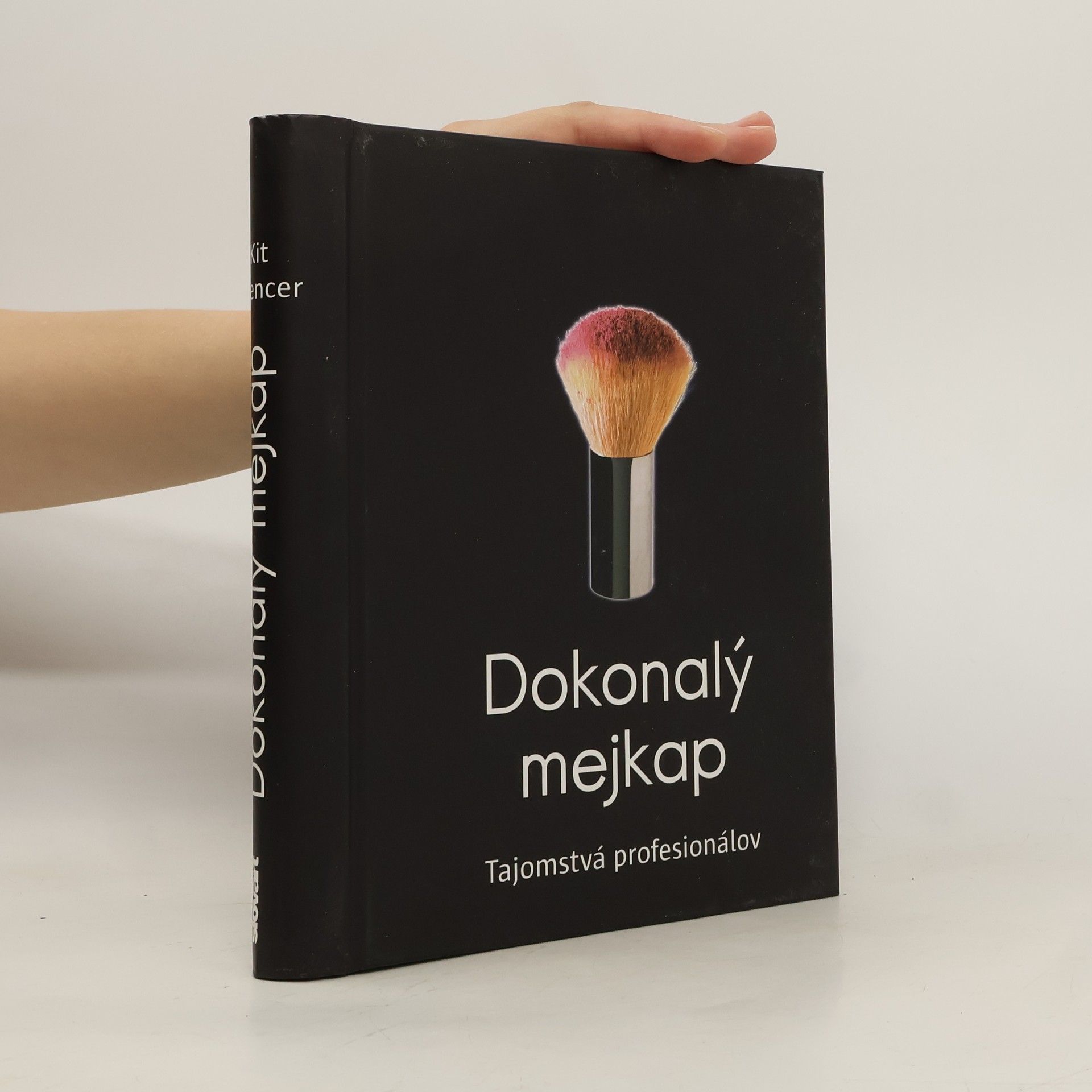 Collectif d'auteurs Dokonalý mejkap