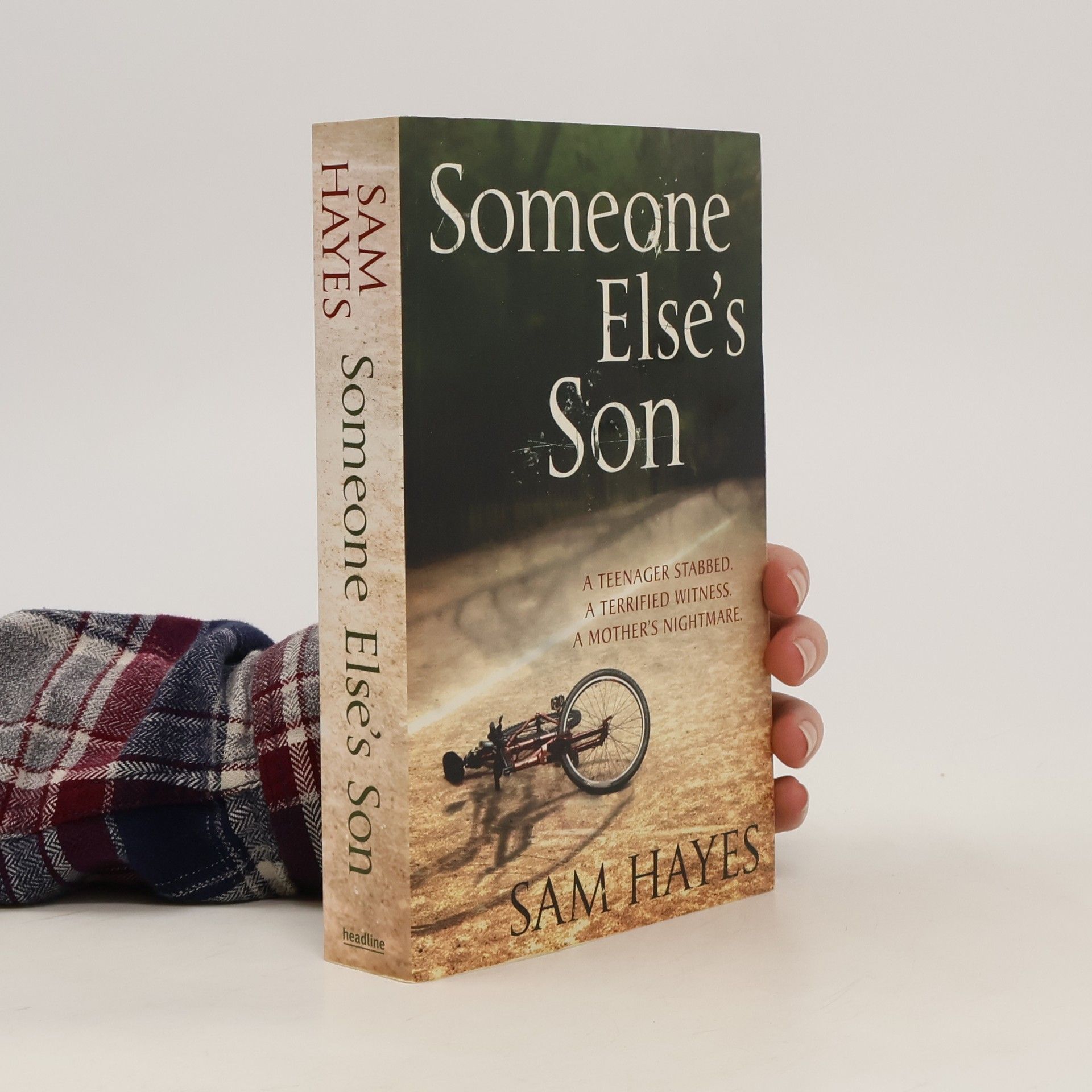 Sam Hayes Someone Else's Son: A page-turning psychological thriller with a breathtaking twist