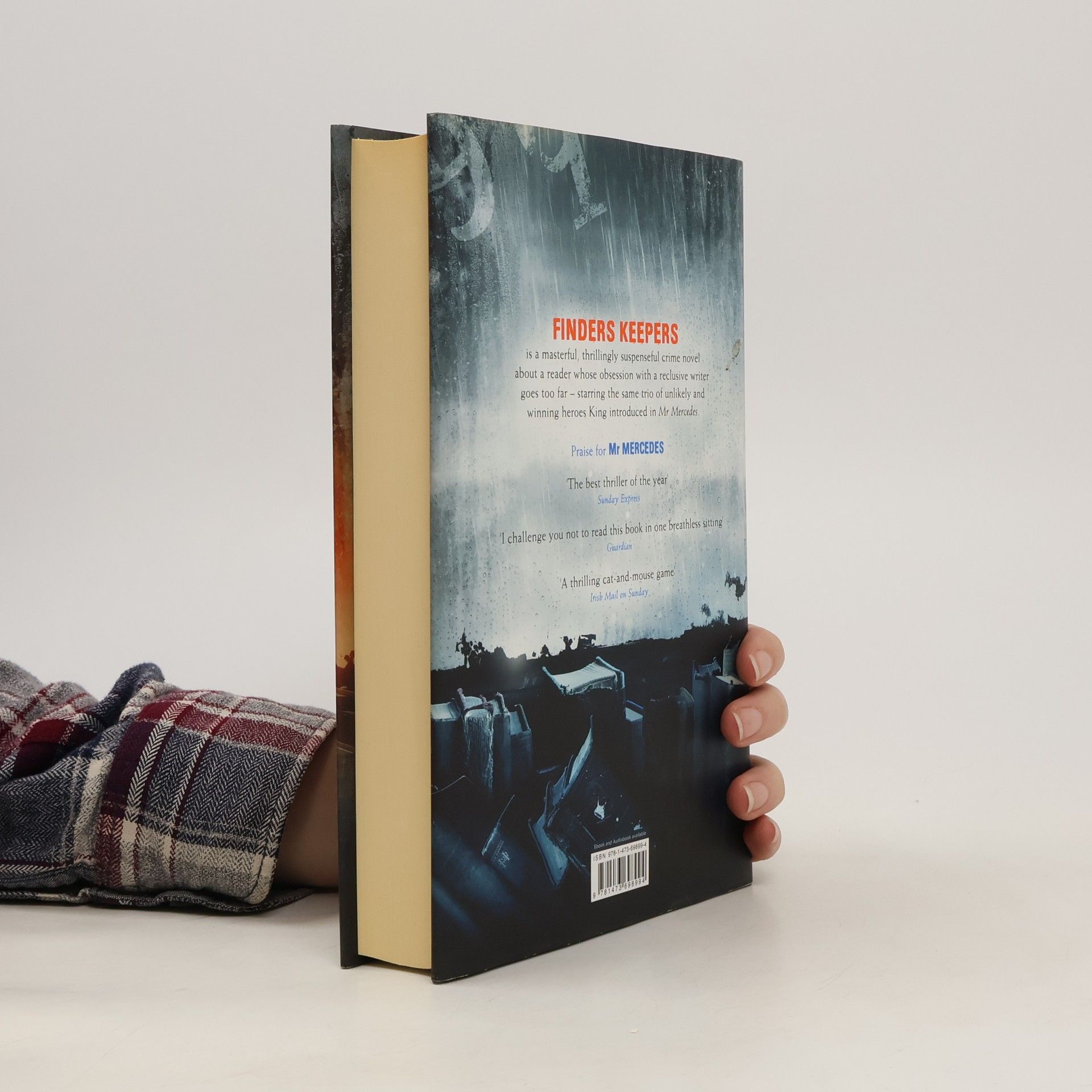 Stephen King Finders Keepers: a novel