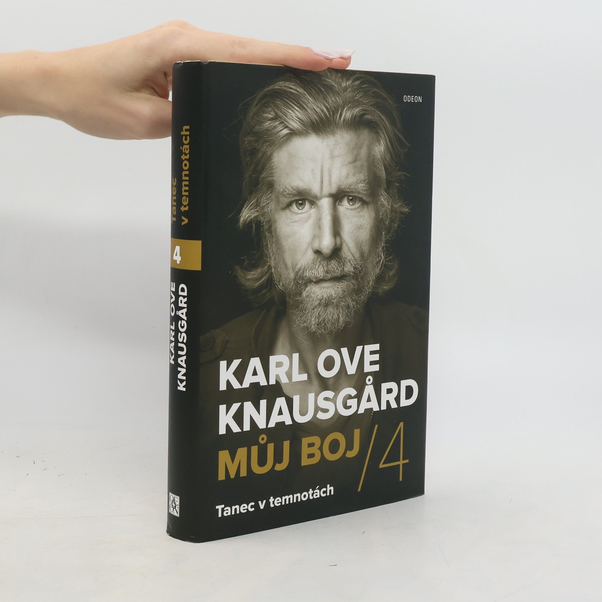 Karl Ove Knausgård Můj boj. 4, Tanec v temnotách