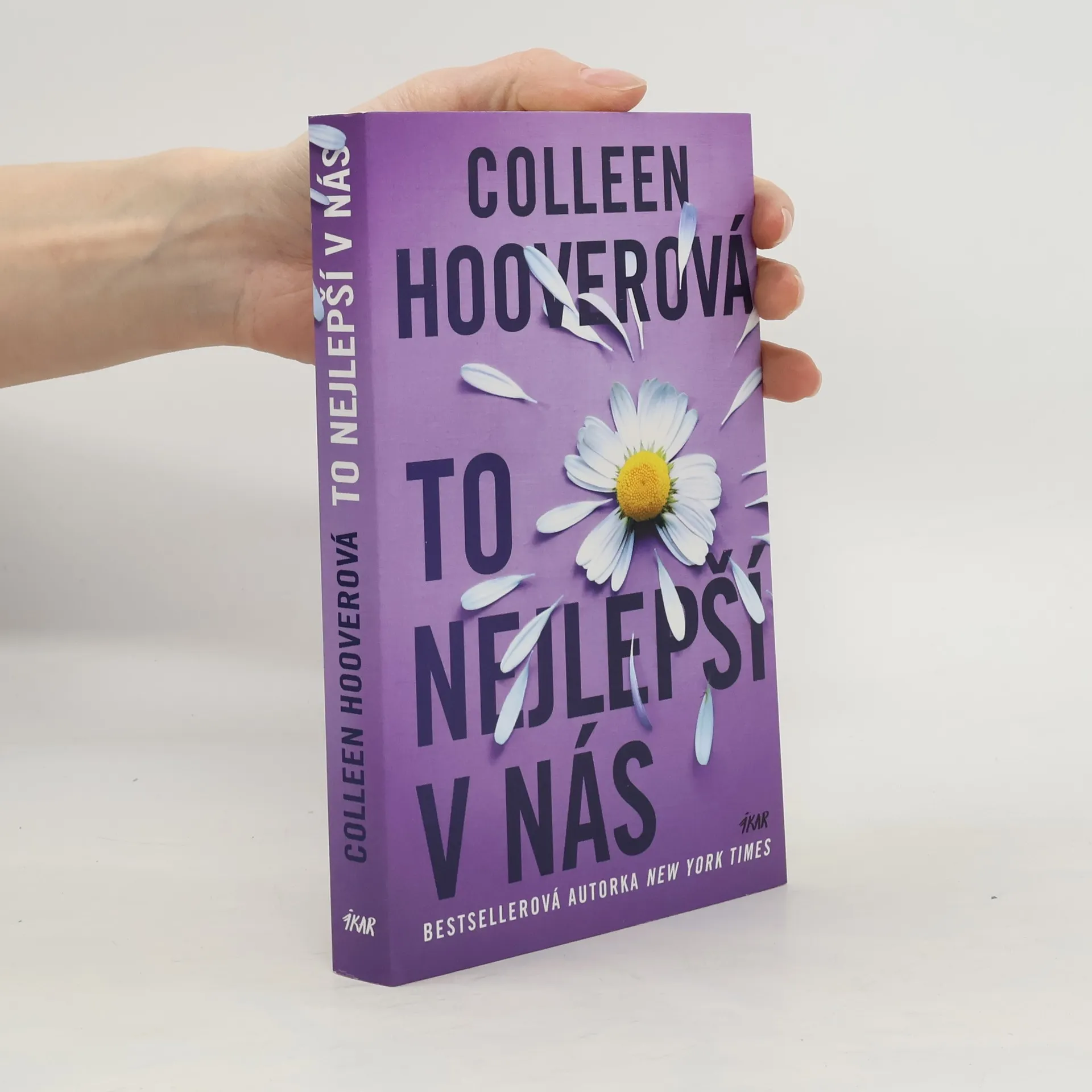 To nejlepší v nás | Book | Paperback | Colleen Hoover | CS