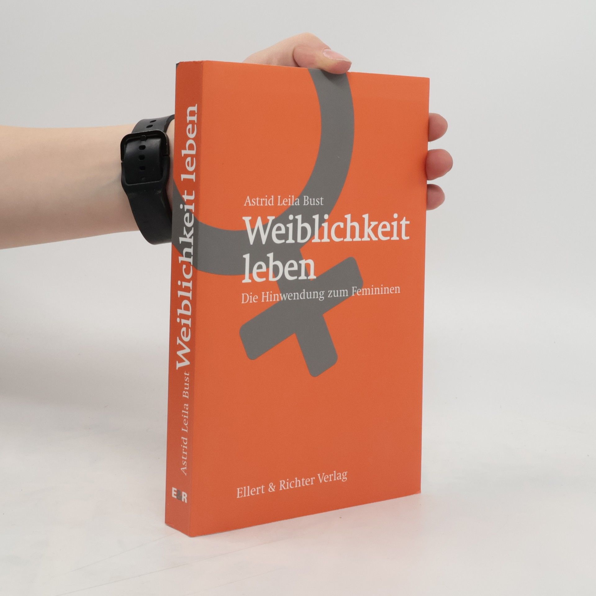 Leila Bust Weiblichkeit leben