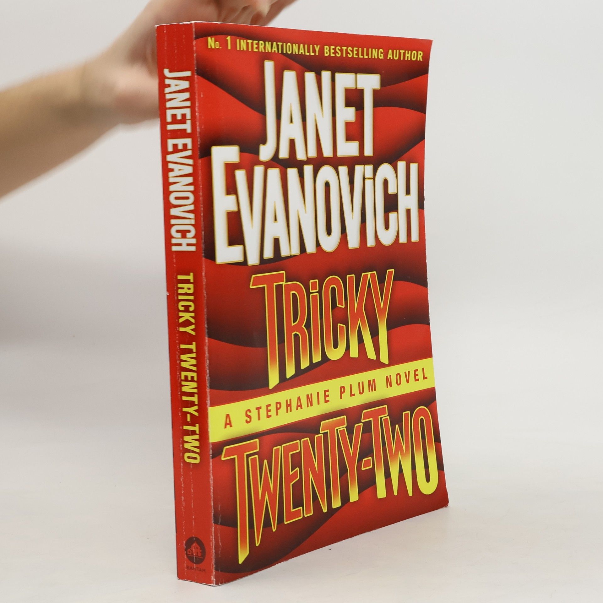Janet Evanovich Tricky Twenty-Two