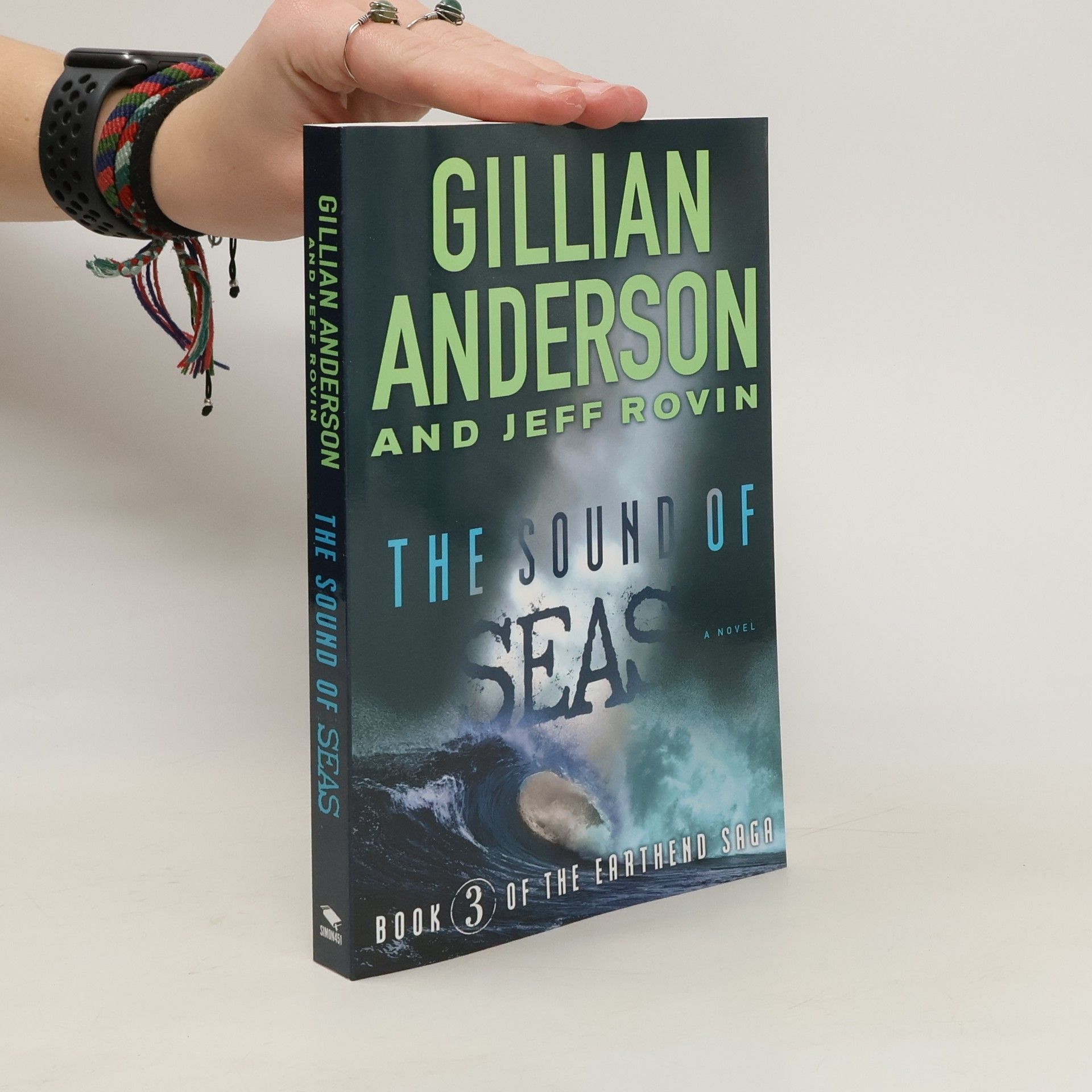 Gillian Anderson The Sound of Seas: Book 3 of the Earthend Sagavolume 3