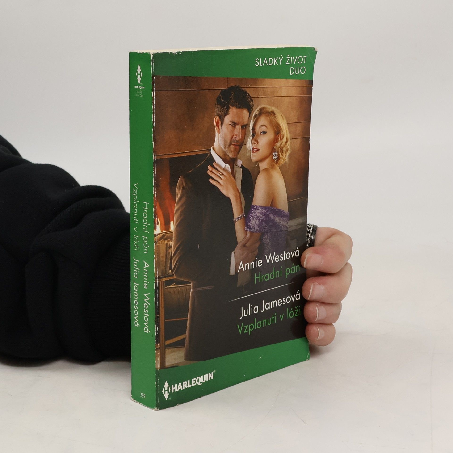 Julia James Hradní pán. Vzplanutí v lóži