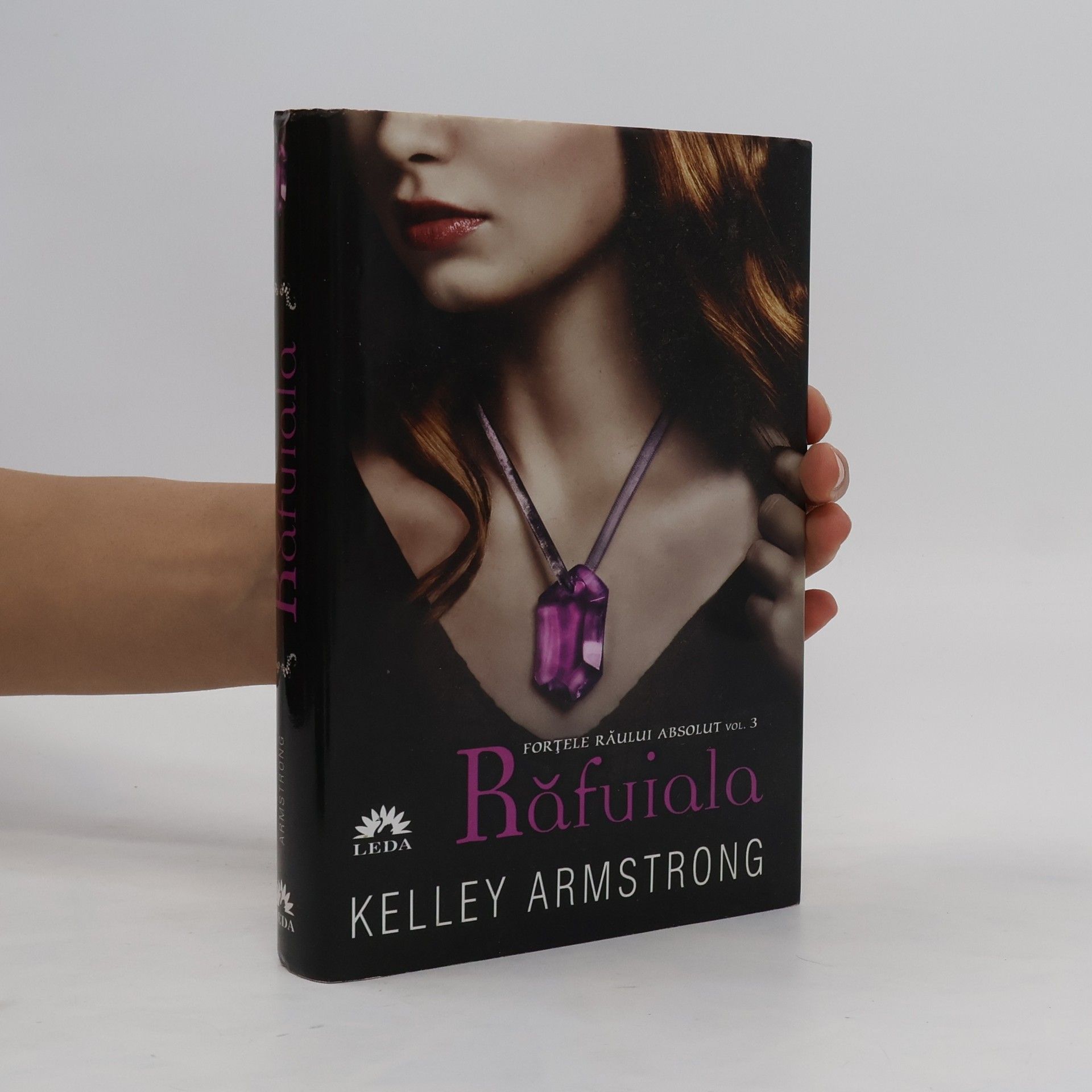 Kelley Armstrong Forţele răului absolut