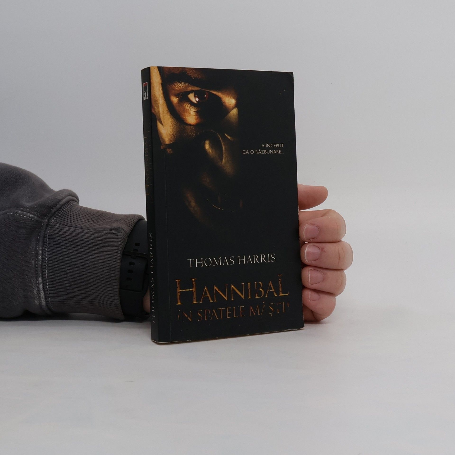 Thomas Harris Hannibal în spatele măştii