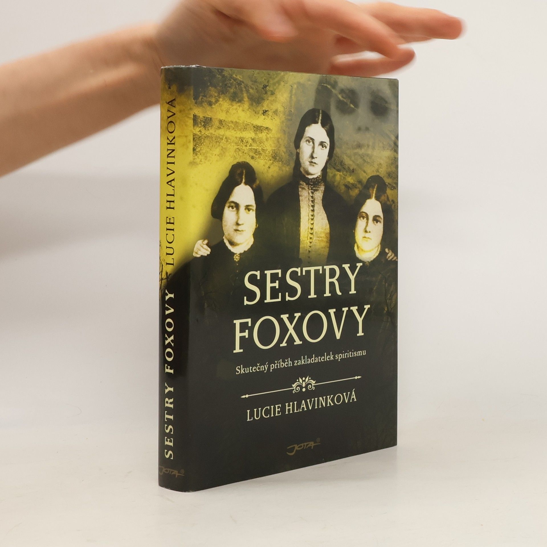 Lucie Hlavinková Sestry Foxovy