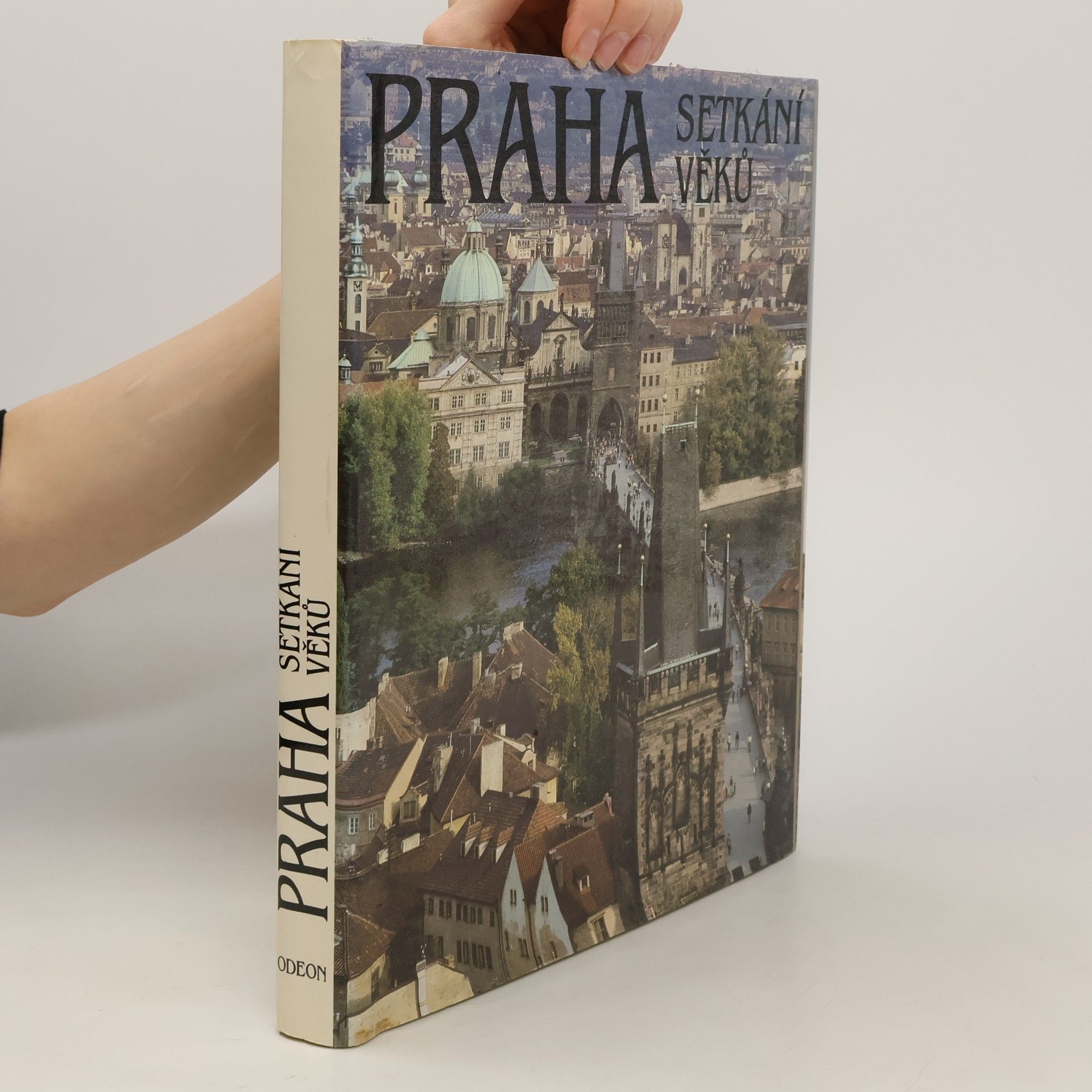 Karel Neubert Praha. Setkání věků