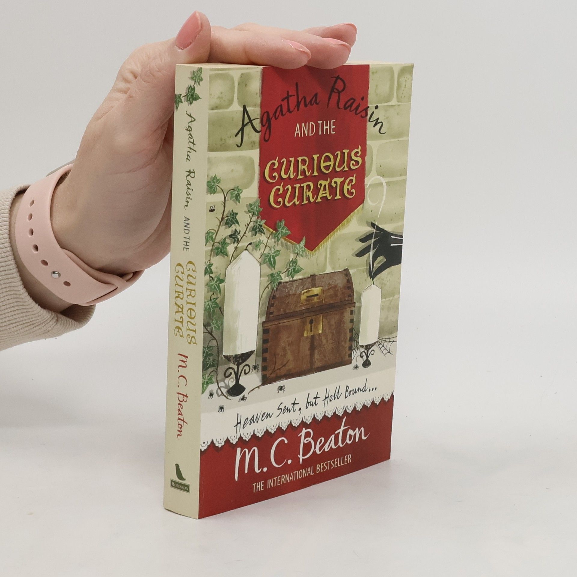 Marion Chesney Agatha Raisin and the Curious Curate