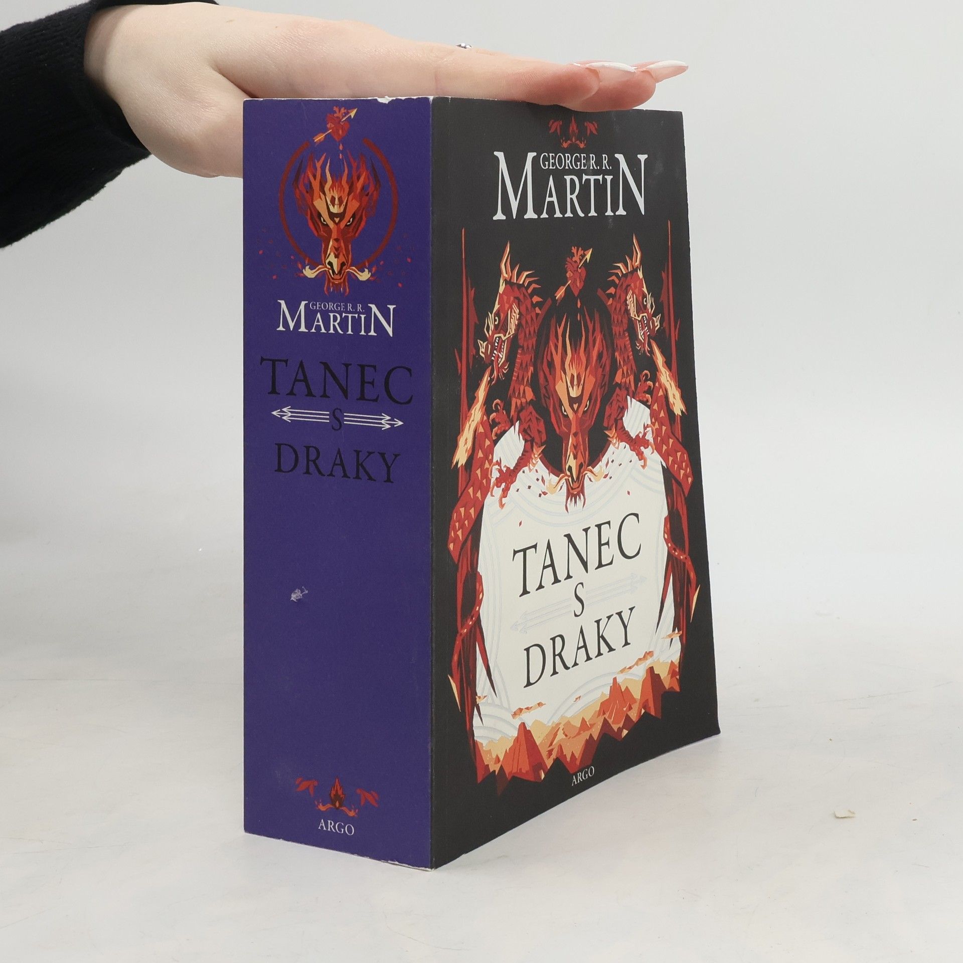 George R. R. Martin Tanec s draky