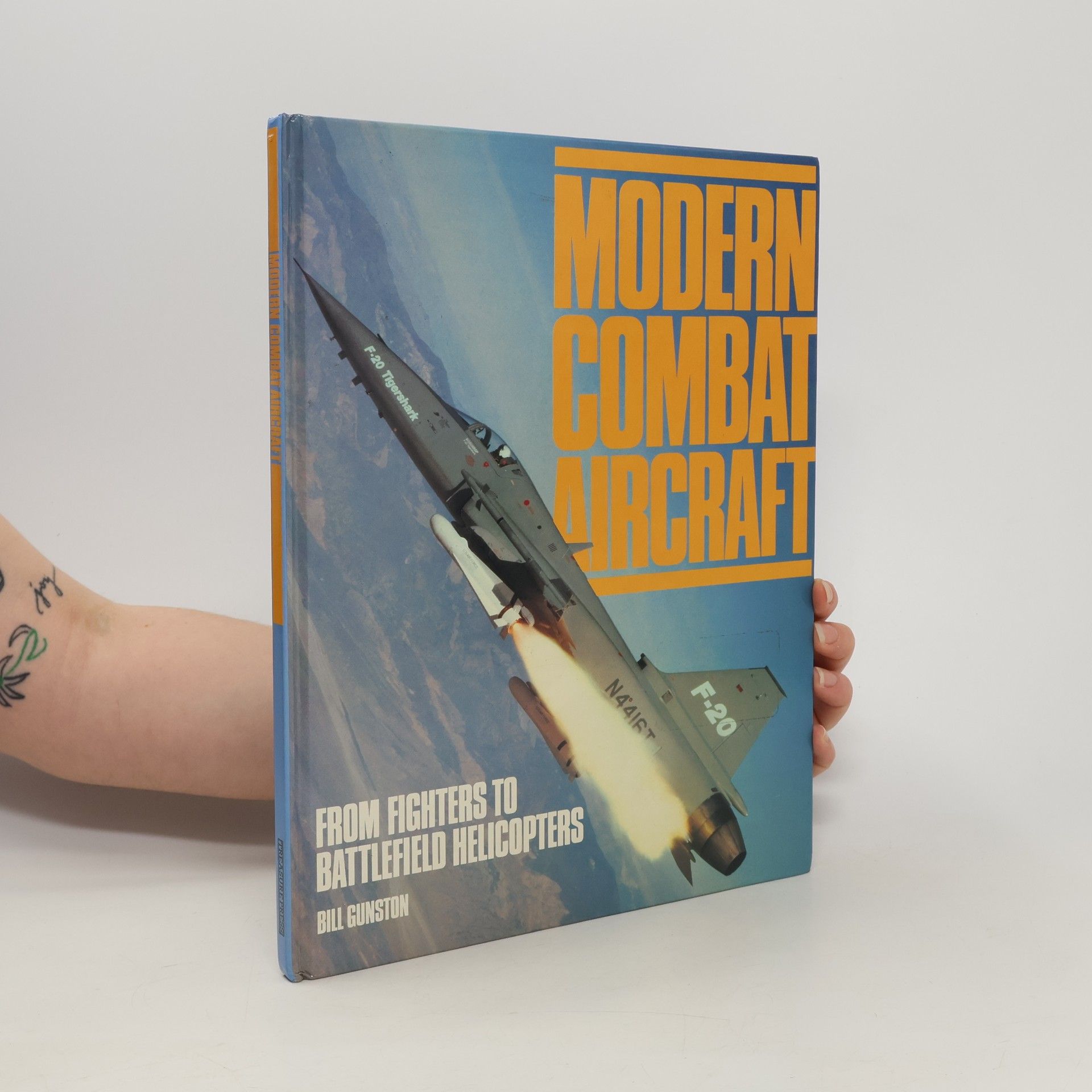 Bill Gunston Modern Combat Aircraft
