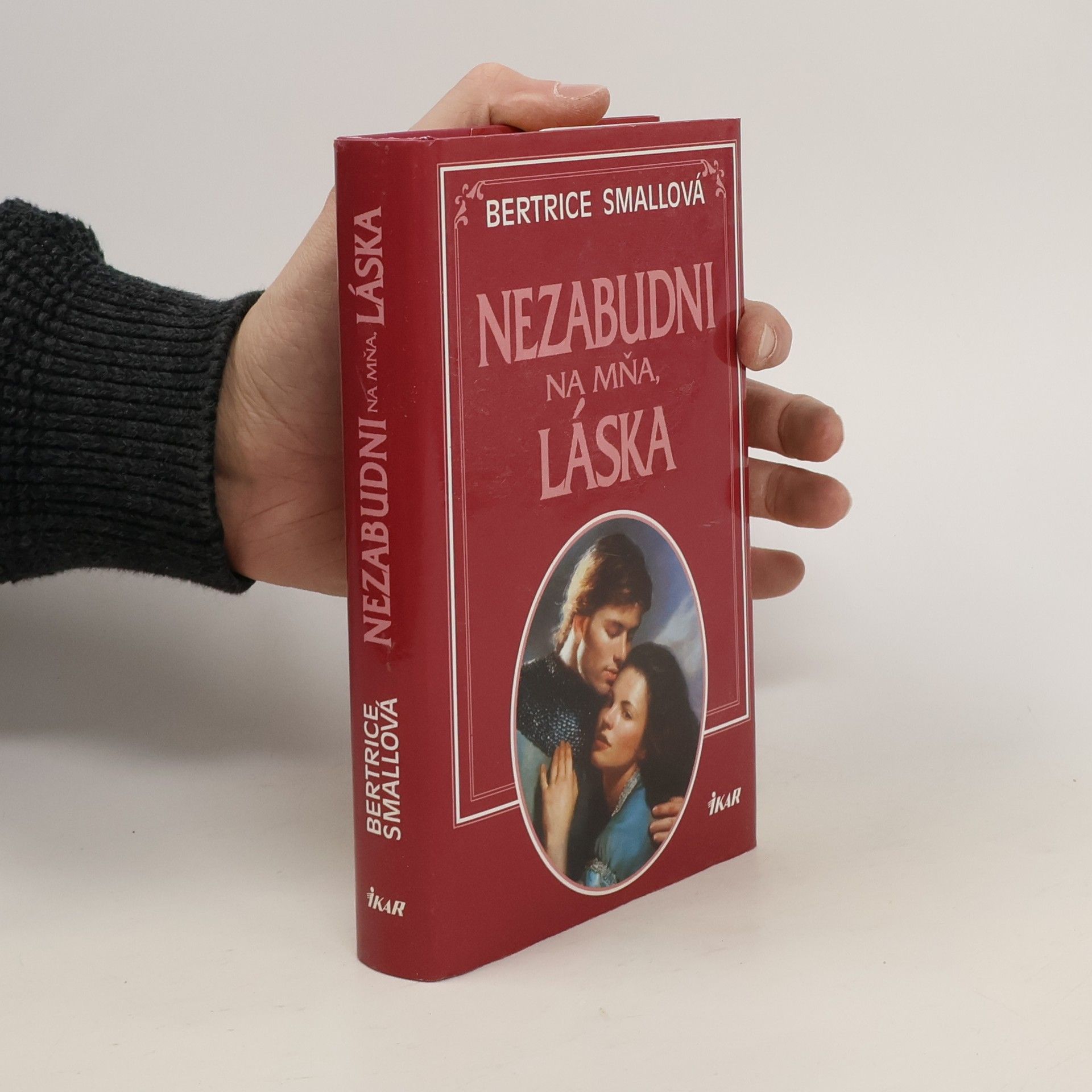 Bertrice Small Nezabudni na mňa, láska