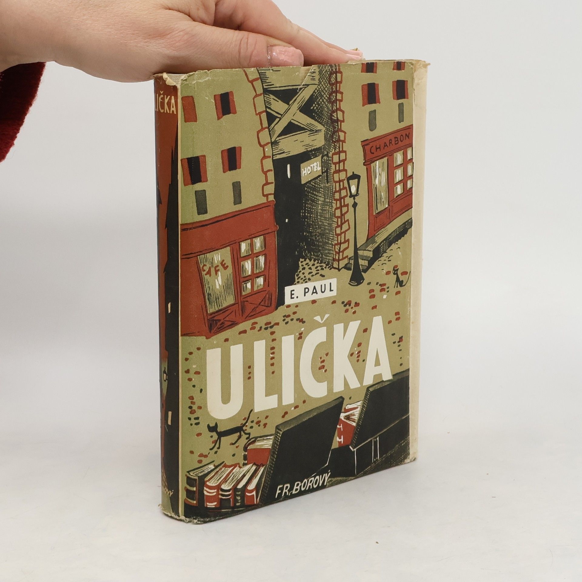 Elliot Paul Ulička