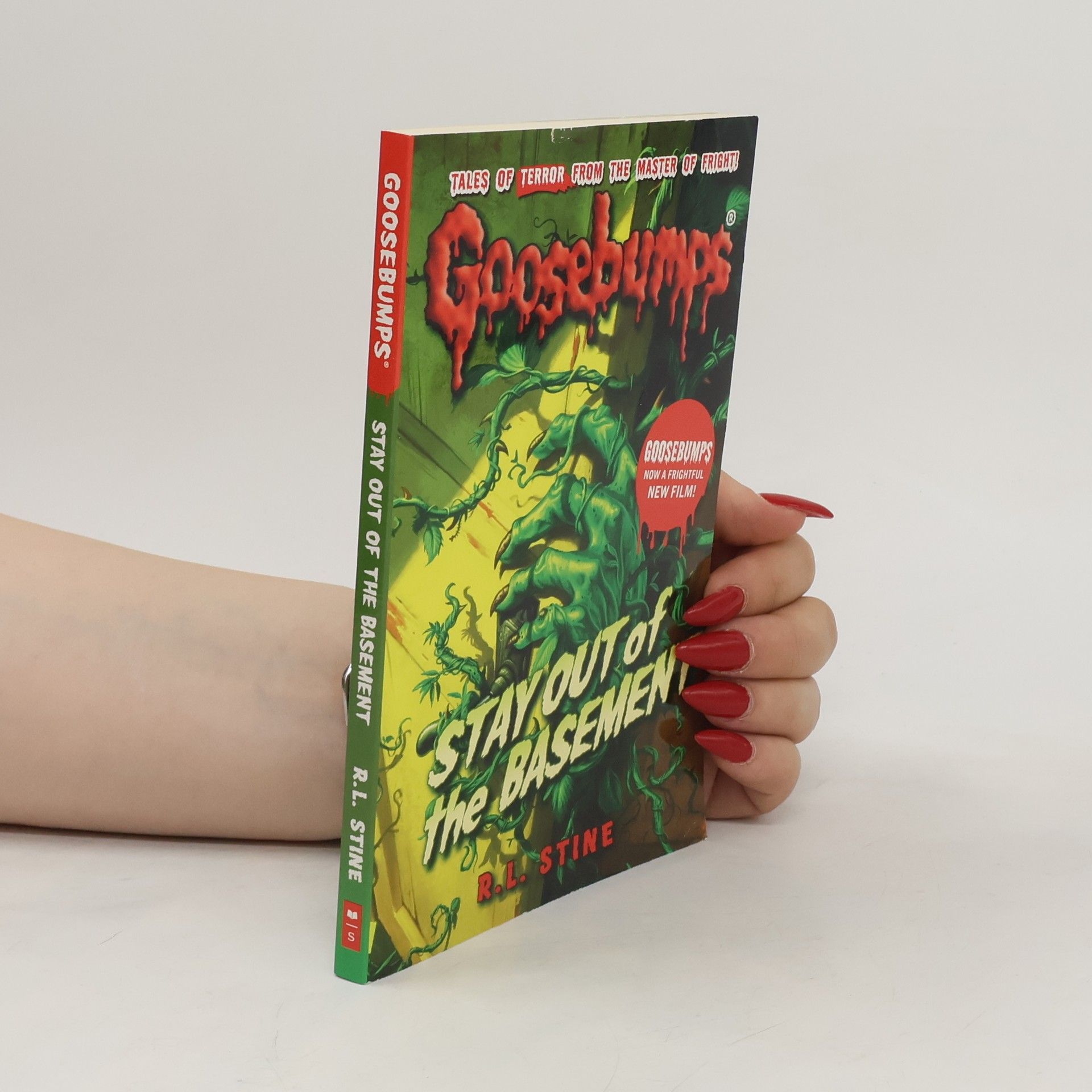 R. L. Stine Stay Out of the Basement