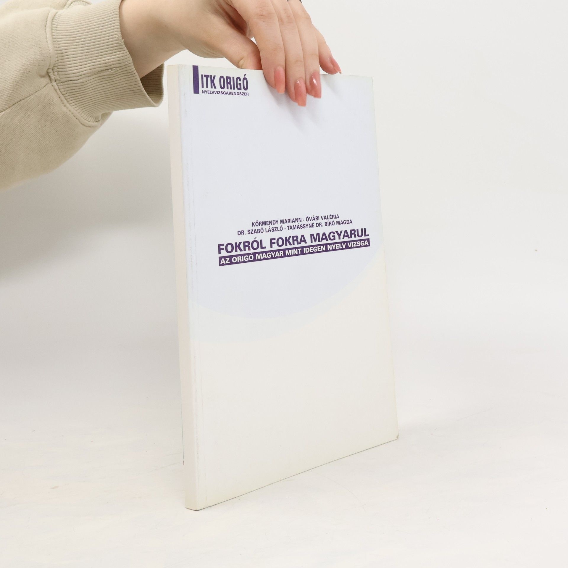 AA.VV. Fokról fokra magyarul