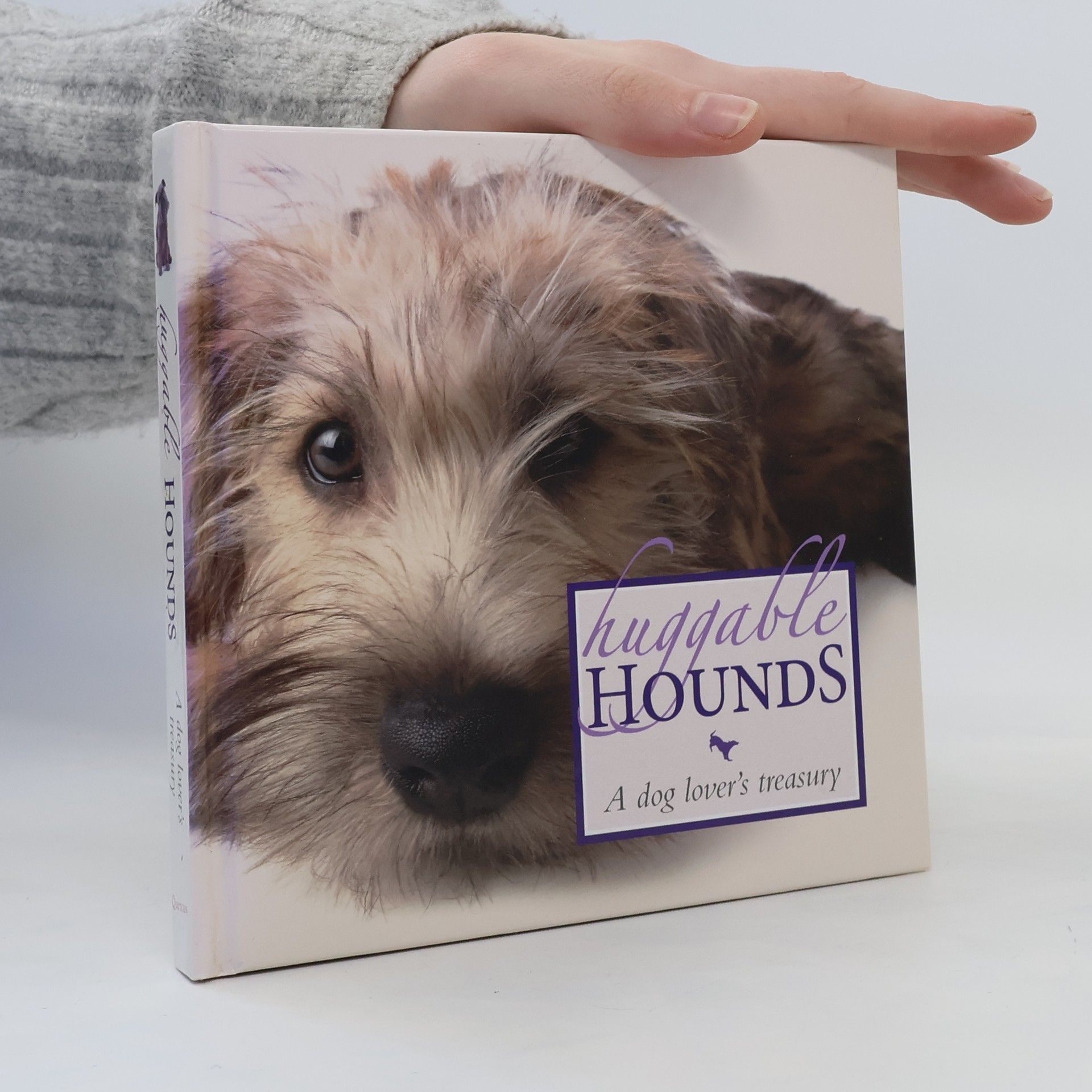 Quercus Staff Huggable Hounds