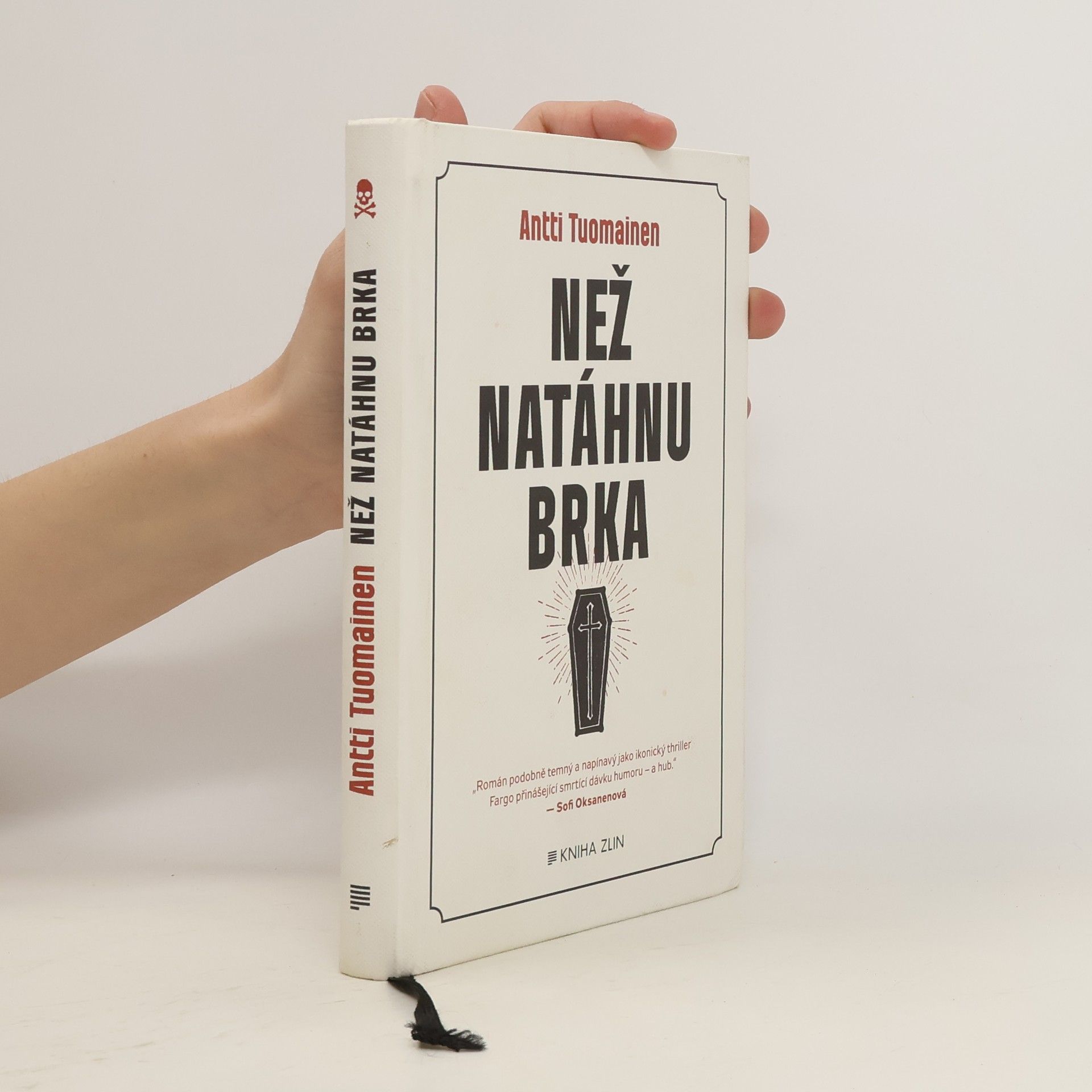 Antti Tuomainen Než natáhnu brka