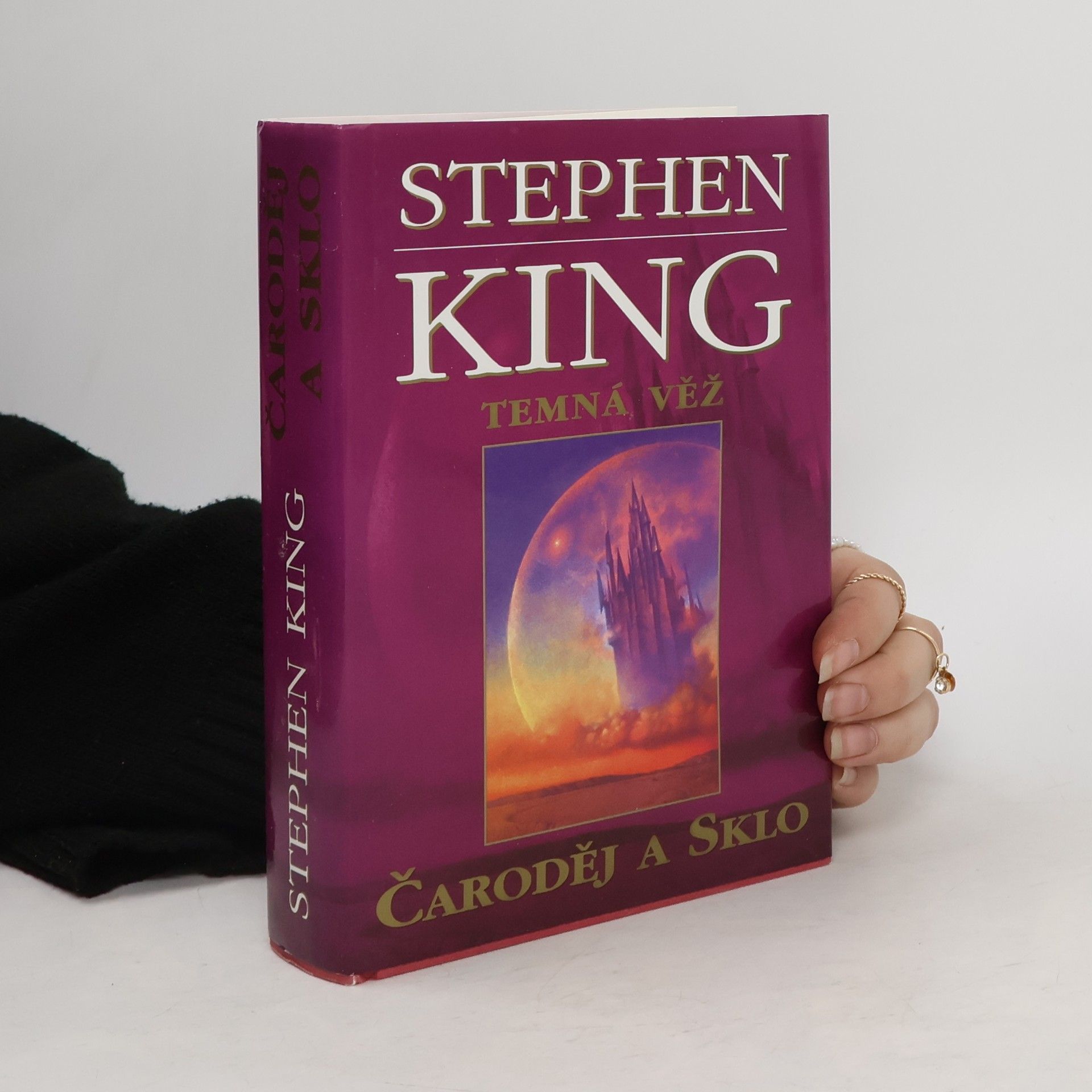 Stephen King Temná věž IV: Čaroděj a sklo