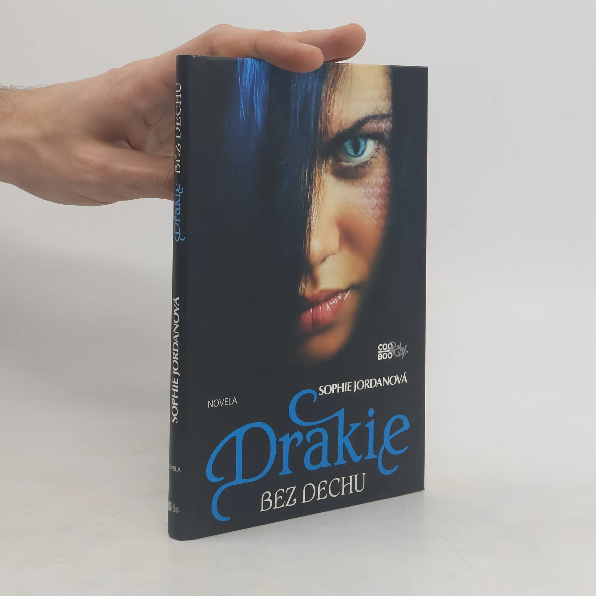 Bez dechu. Drakie. 4. díl | Kniha | pevná | Sophie Jordan | CS