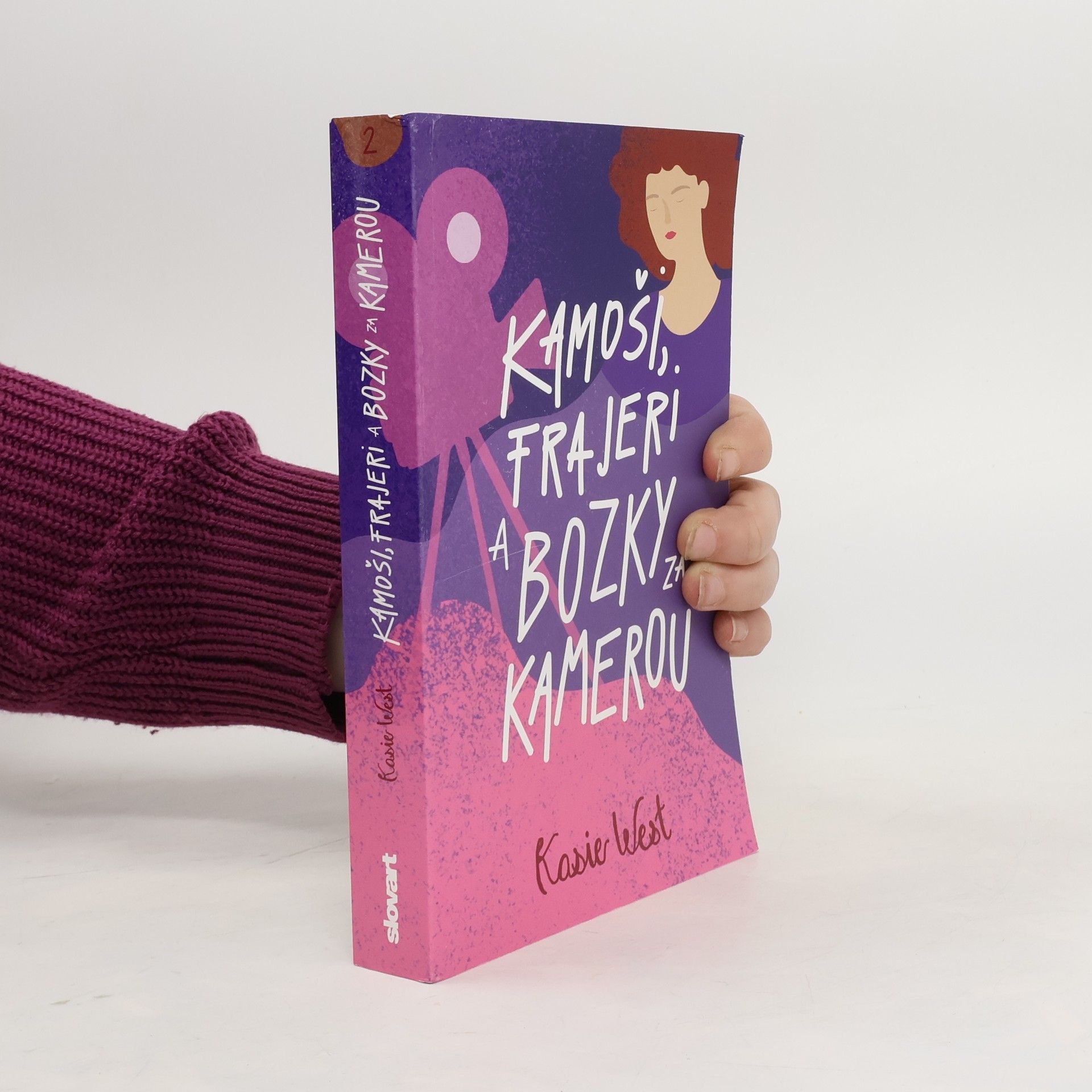 Kasie West Kamoši, frajeri a bozky za kamerou