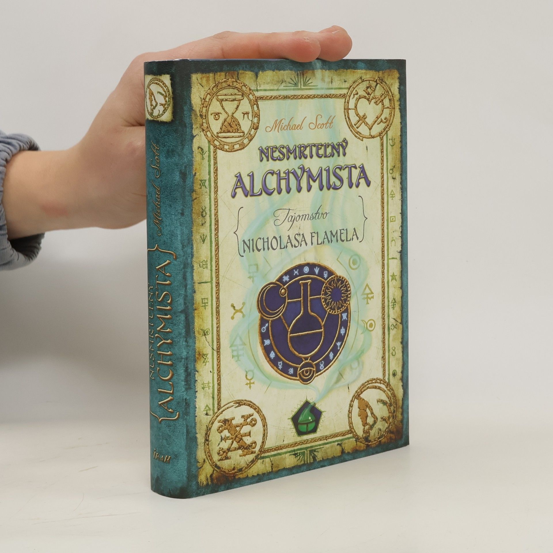 Michael Scott Nesmrteľný alchymista - tajomstvo Nicholasa Flamela