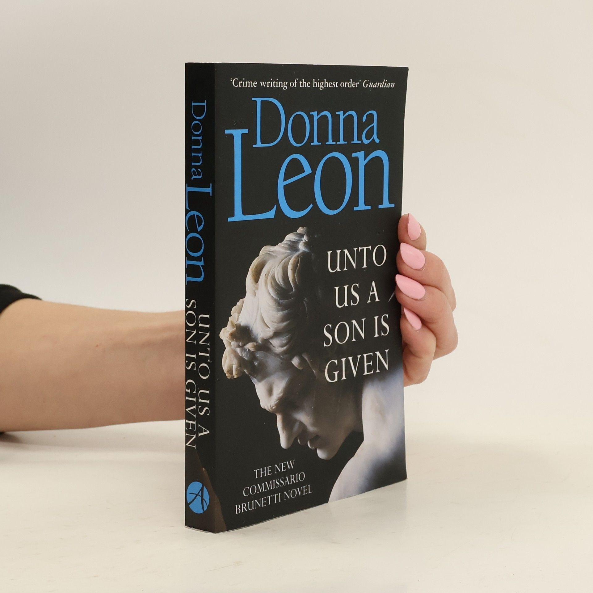 Donna Leon Unto us a son is given