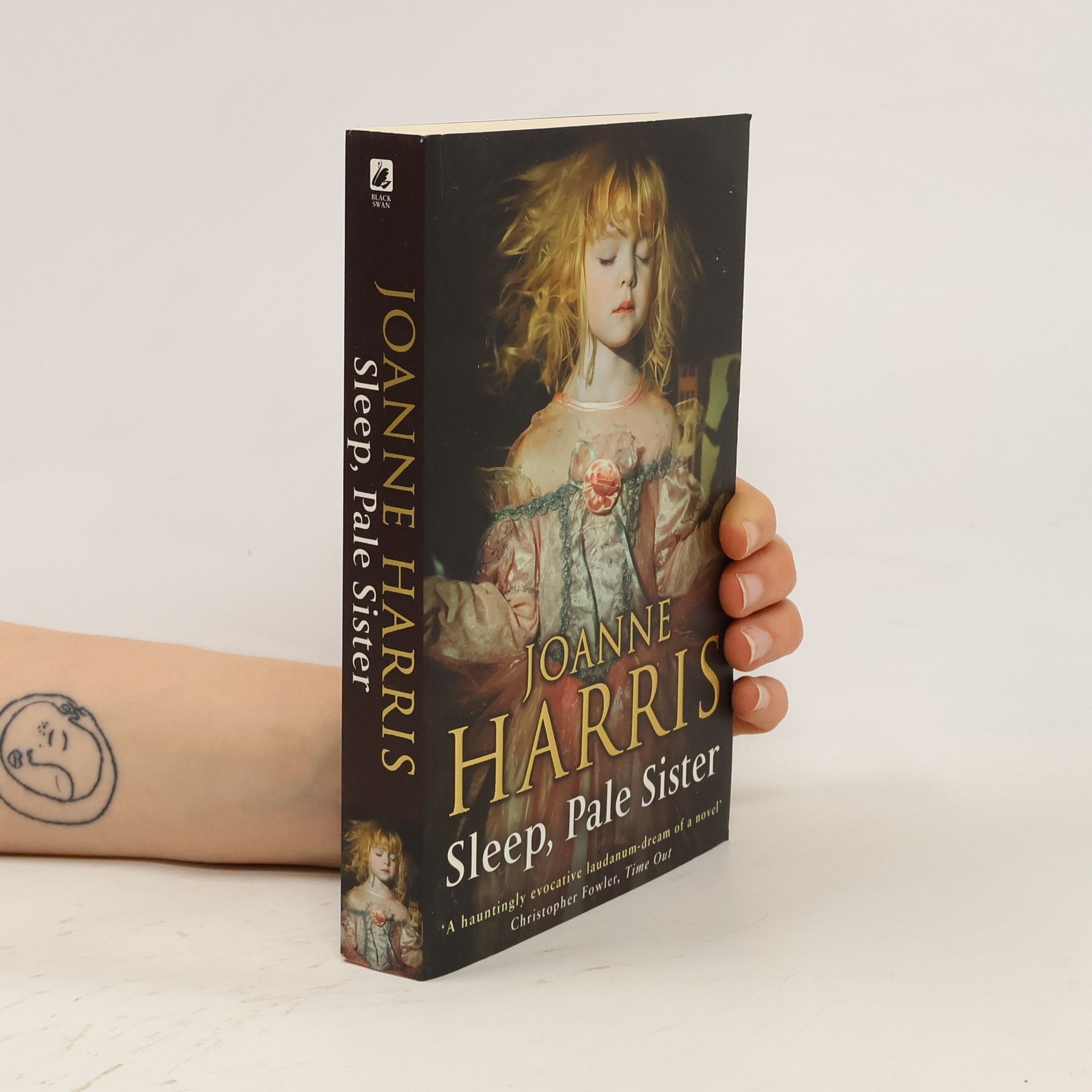 Joanne Harris Sleep, Pale Sister