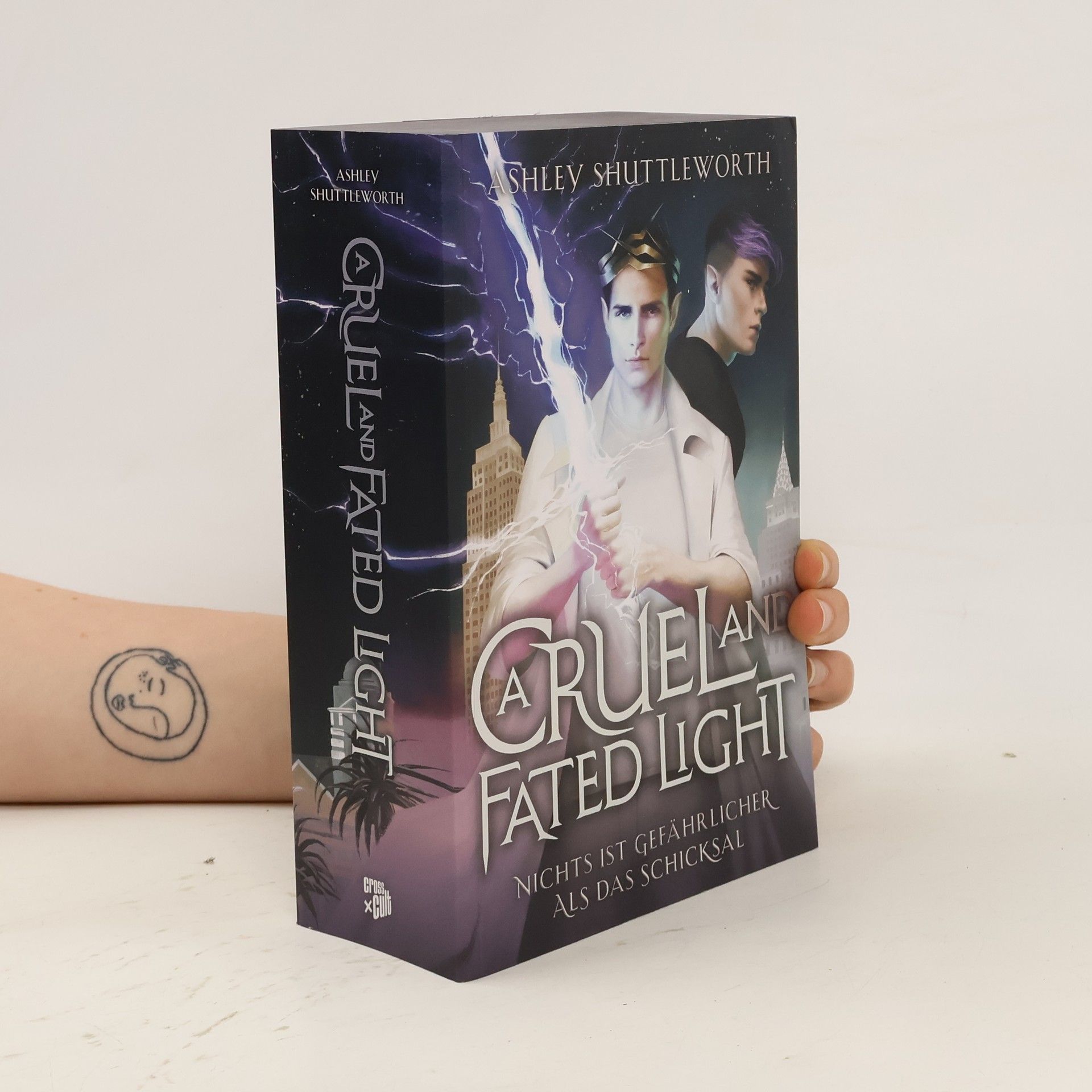 Ashley Shuttleworth Hollow Star Saga 2. A Cruel and Fated Light