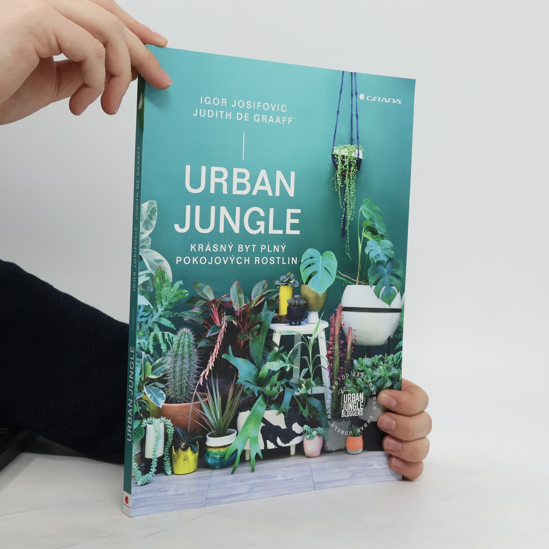 Igor Josifovic Urban jungle: Krásný byt plný pokojových rostlin