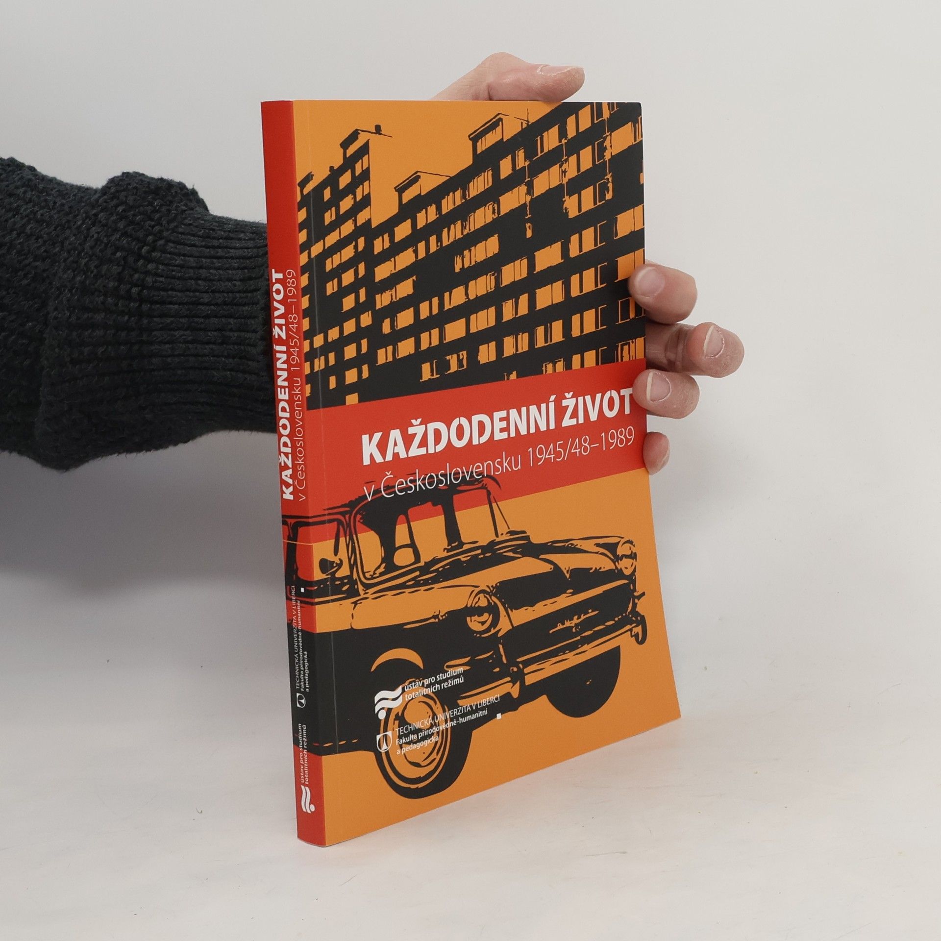 Jaroslav Pažout Každodenní život v Československu 1945/48-1989