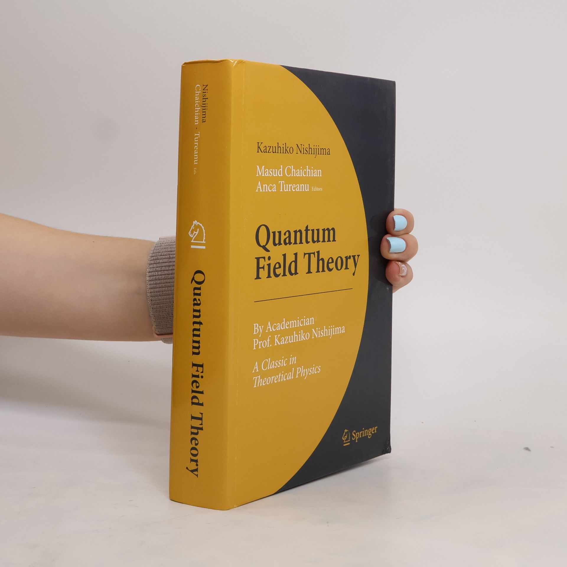Kazuhiko Nishijima Quantum Field Theory