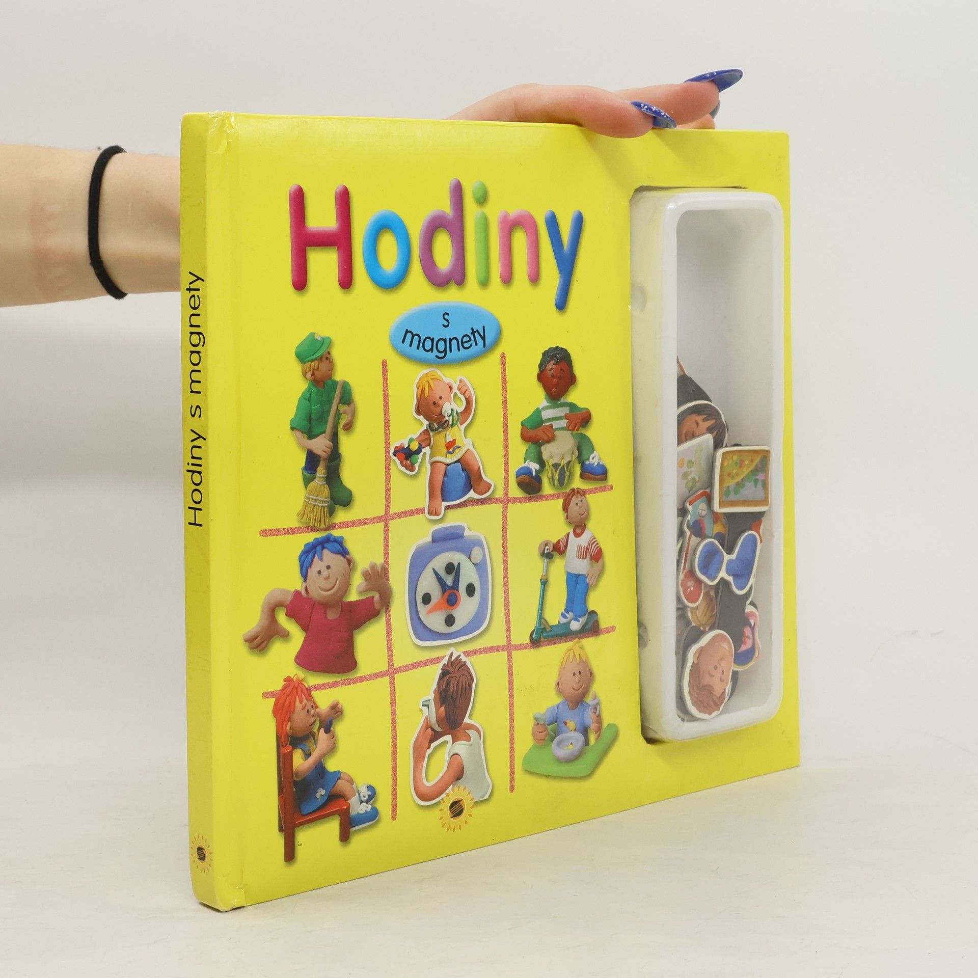 kolektiv Hodiny s magnety