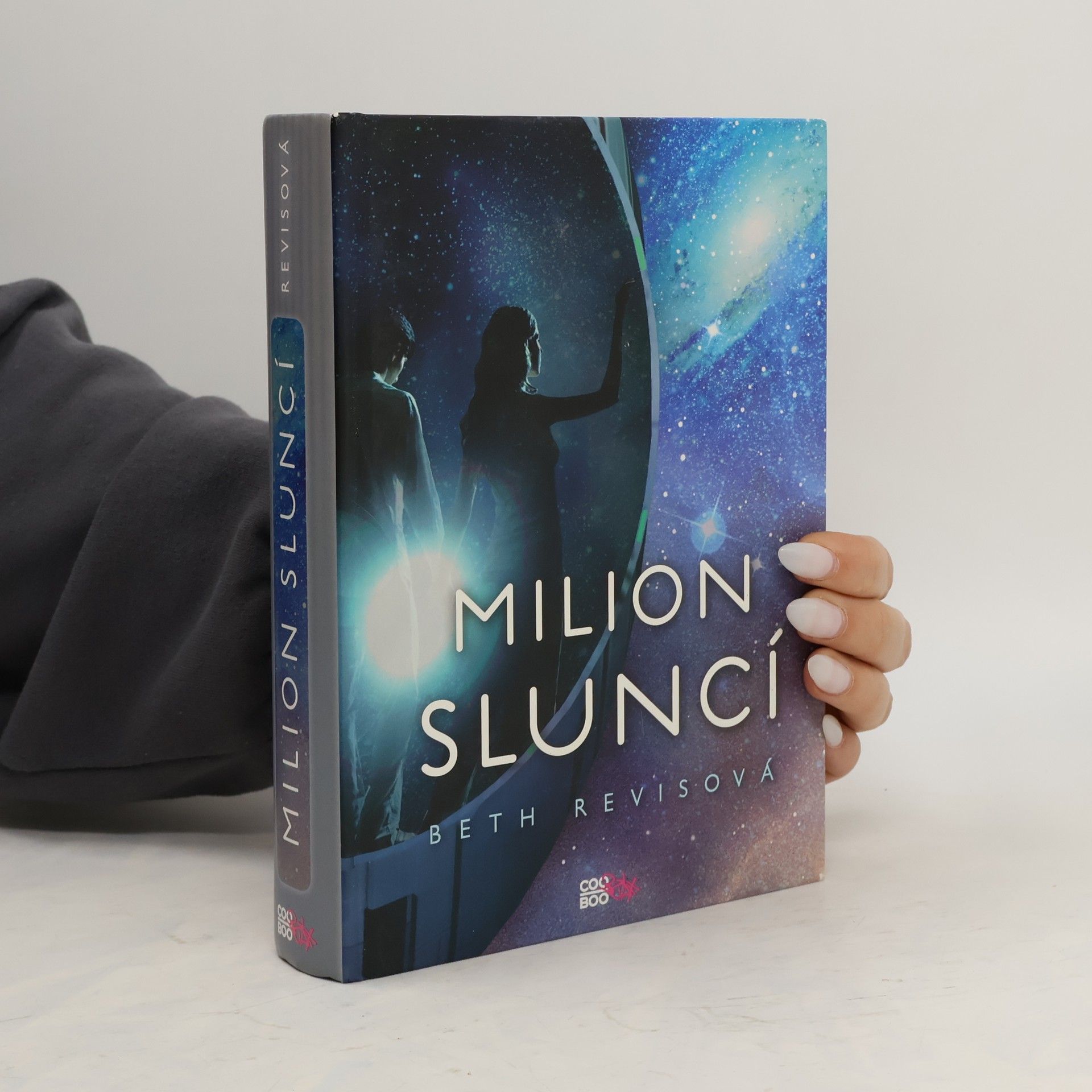 Beth Revis Milion sluncí. 2. díl