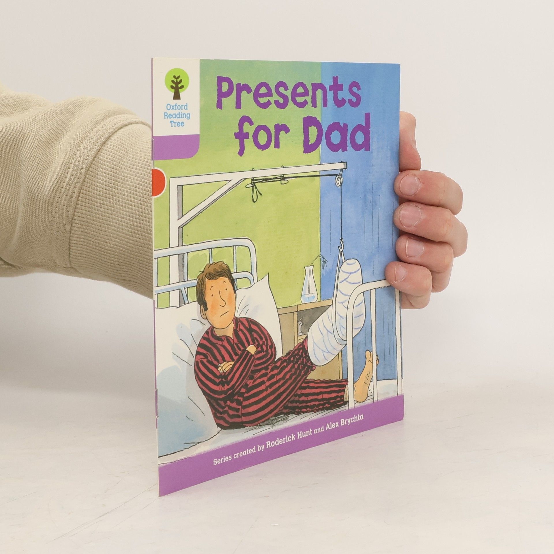 Roderick Hunt Oxford Reading Tree: Level 1+: More First Sentences A: Presents for Dad