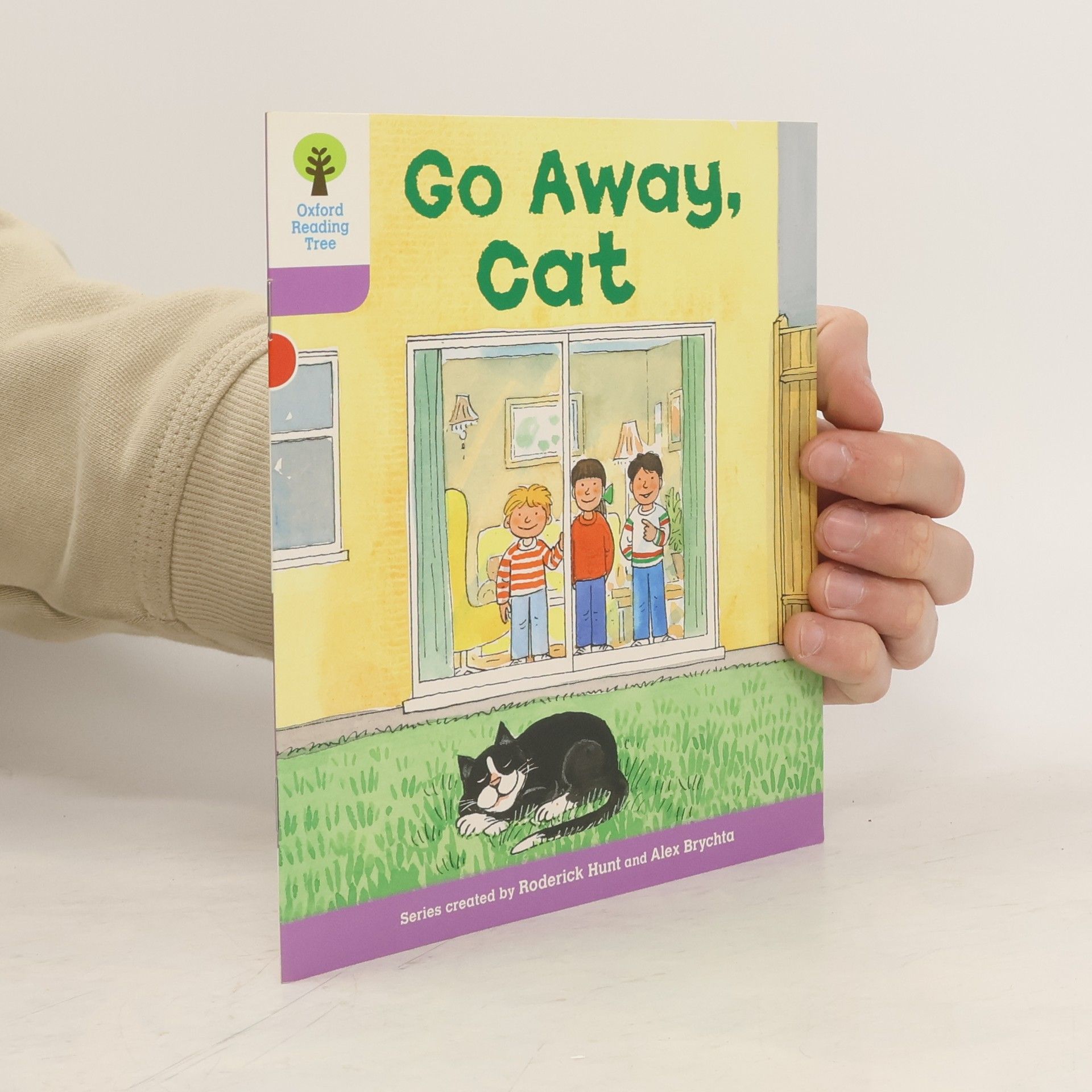 Roderick Hunt Oxford Reading Tree: Level 1+: More First Sentences A: Go Away Cat