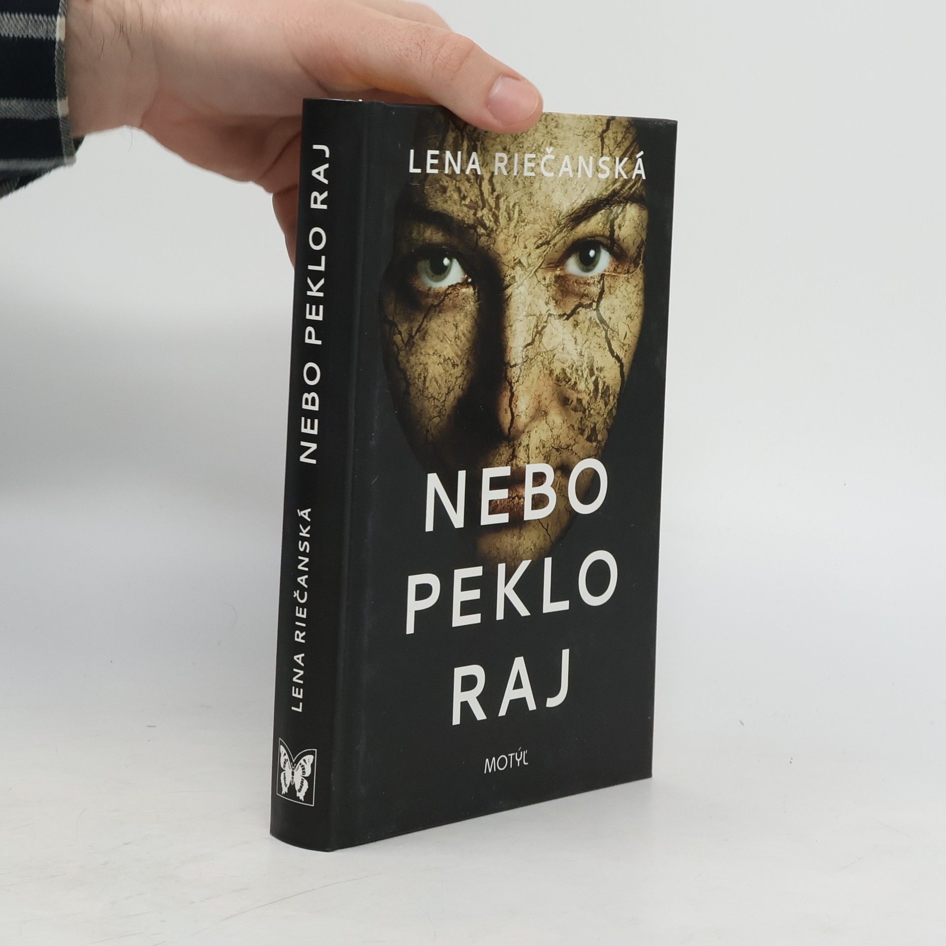 Lena Riečanská Nebo peklo raj