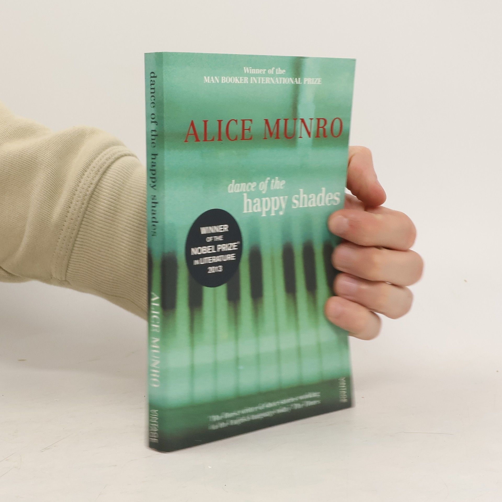 Alice Munro Dance of the happy shades