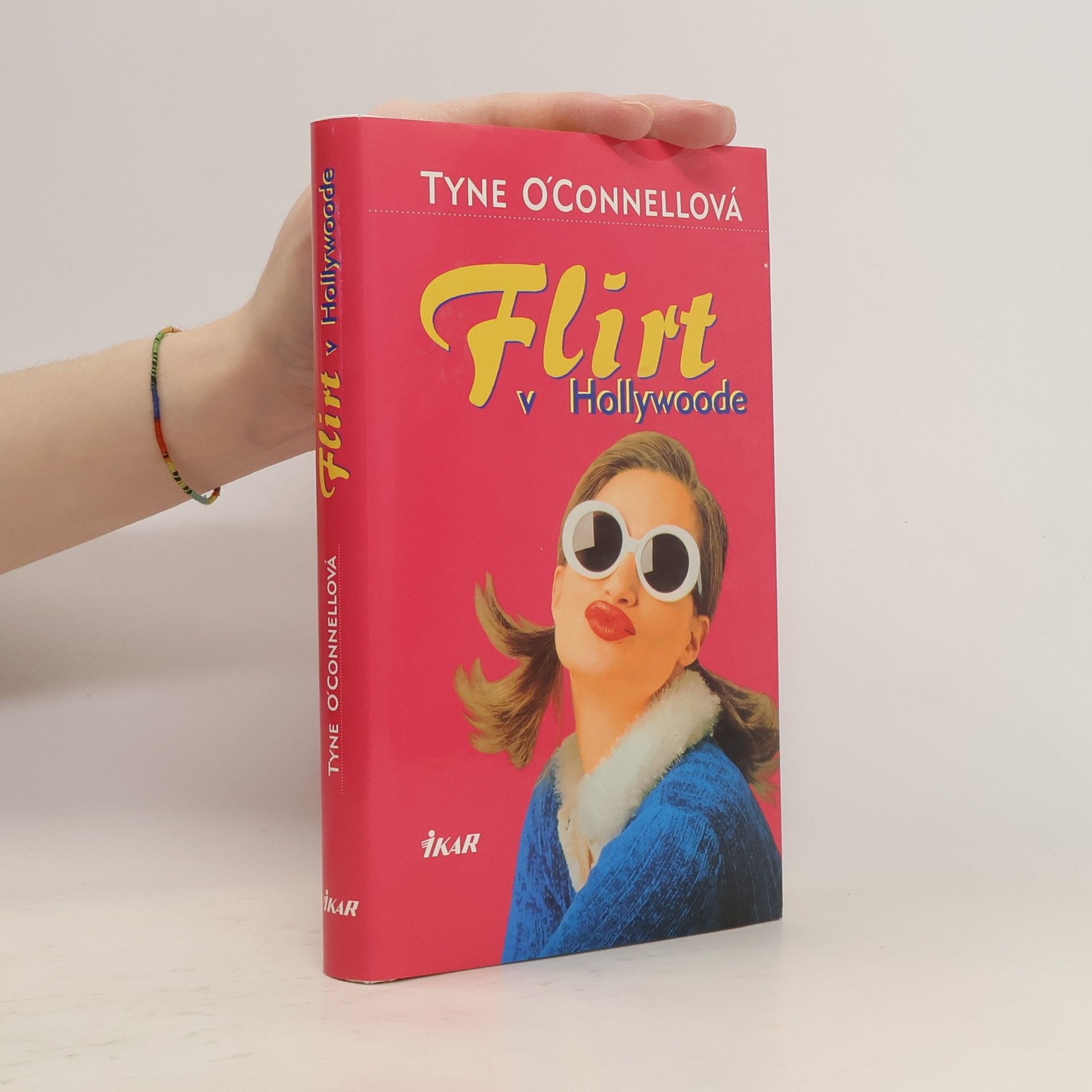 Tyne O. Connell Flirt v Hollywoode