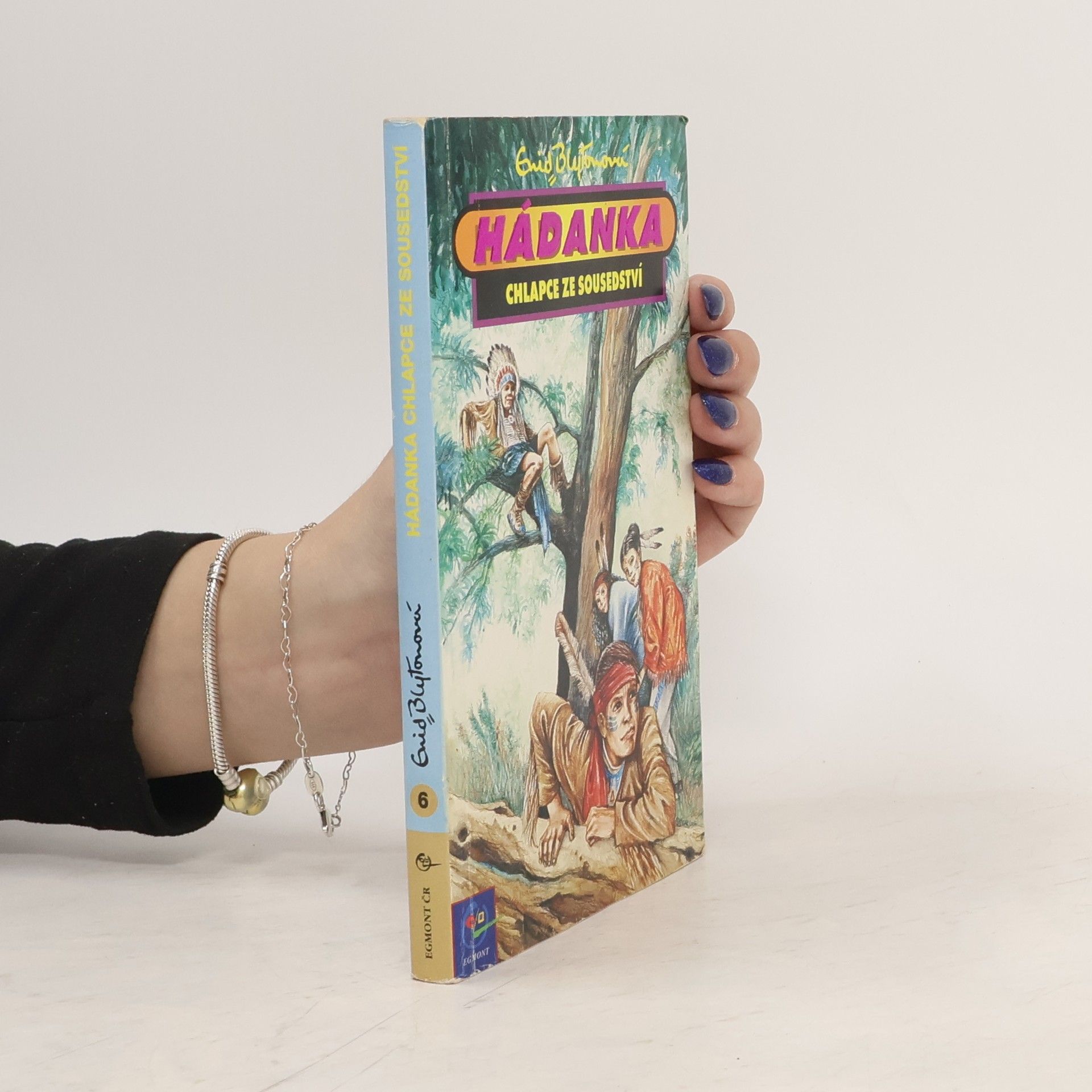 Enid Blyton Hádanka chlapce ze sousedství