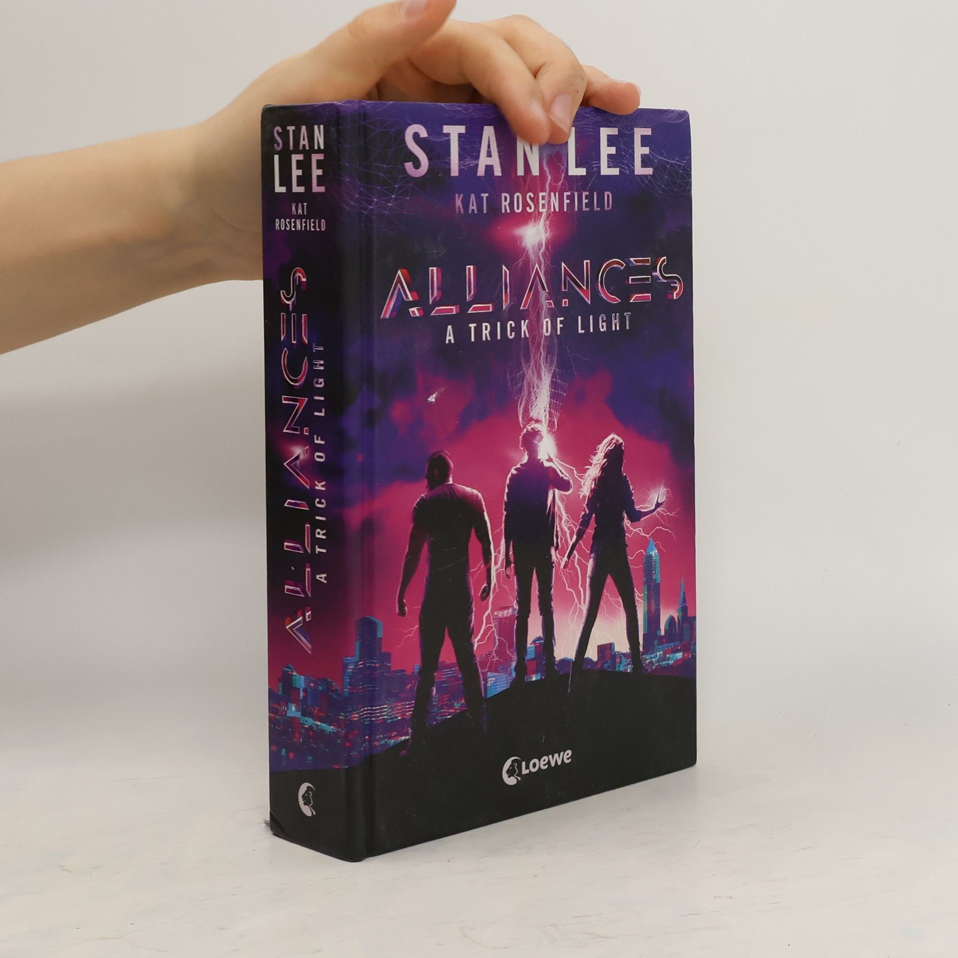 Stan Lee Stan Lee's Alliances - A Trick of Light