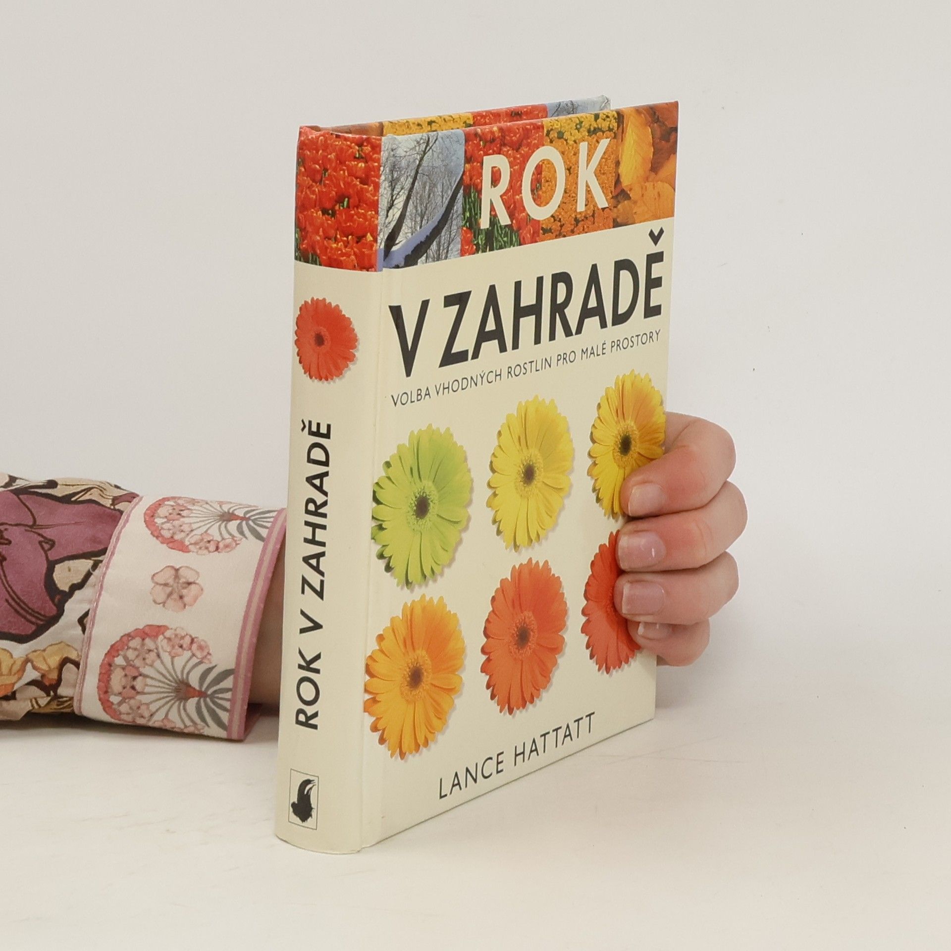 Lance Hattatt Rok v zahradě