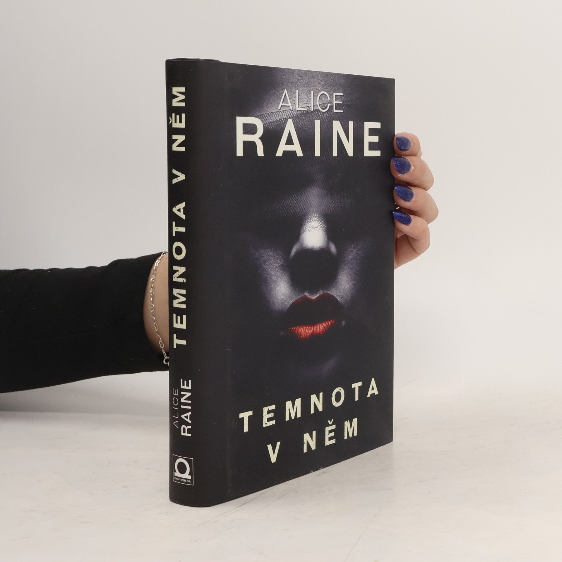 Alice Raine Temnota v něm