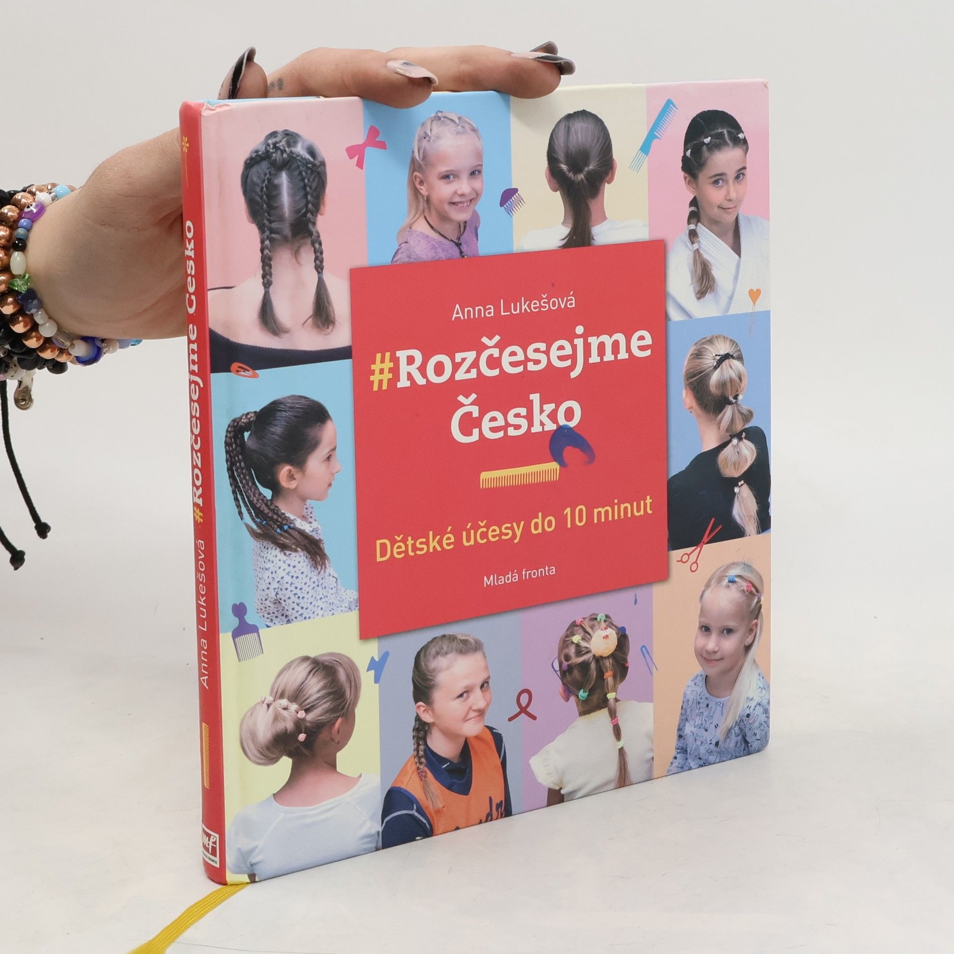 Anna Lukešová #Rozčesejme Česko: Dětské účesy do 10 minut