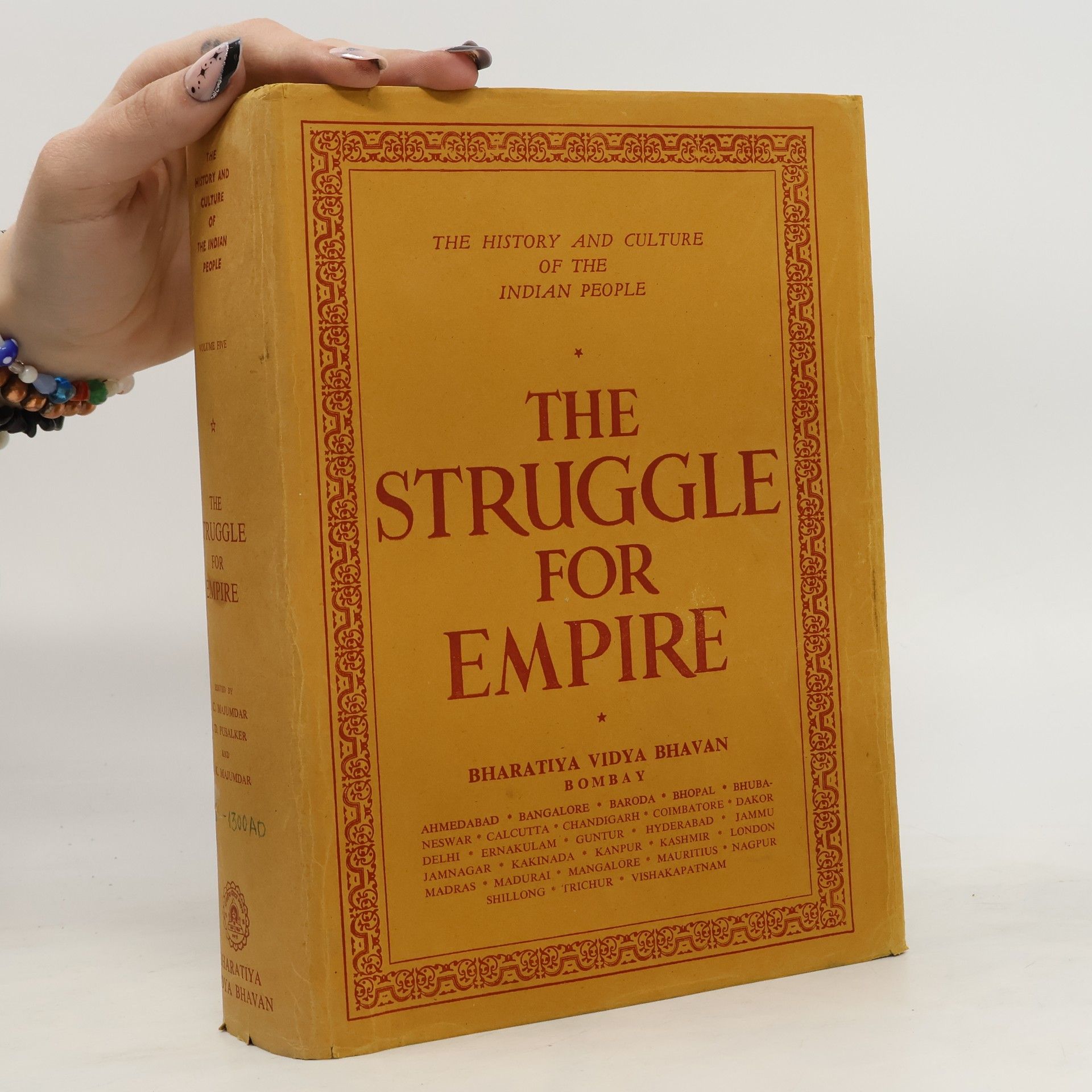 kolektiv The Struggle for Empire