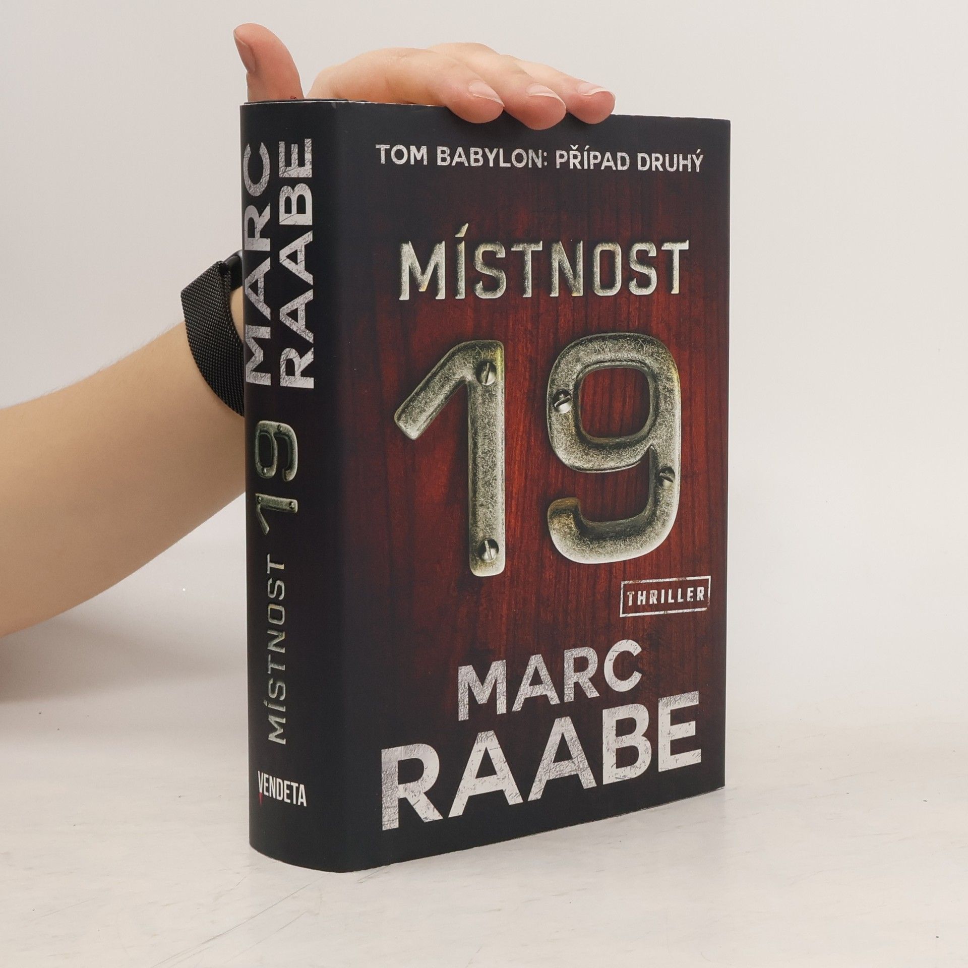 Marc Raabe Místnost 19