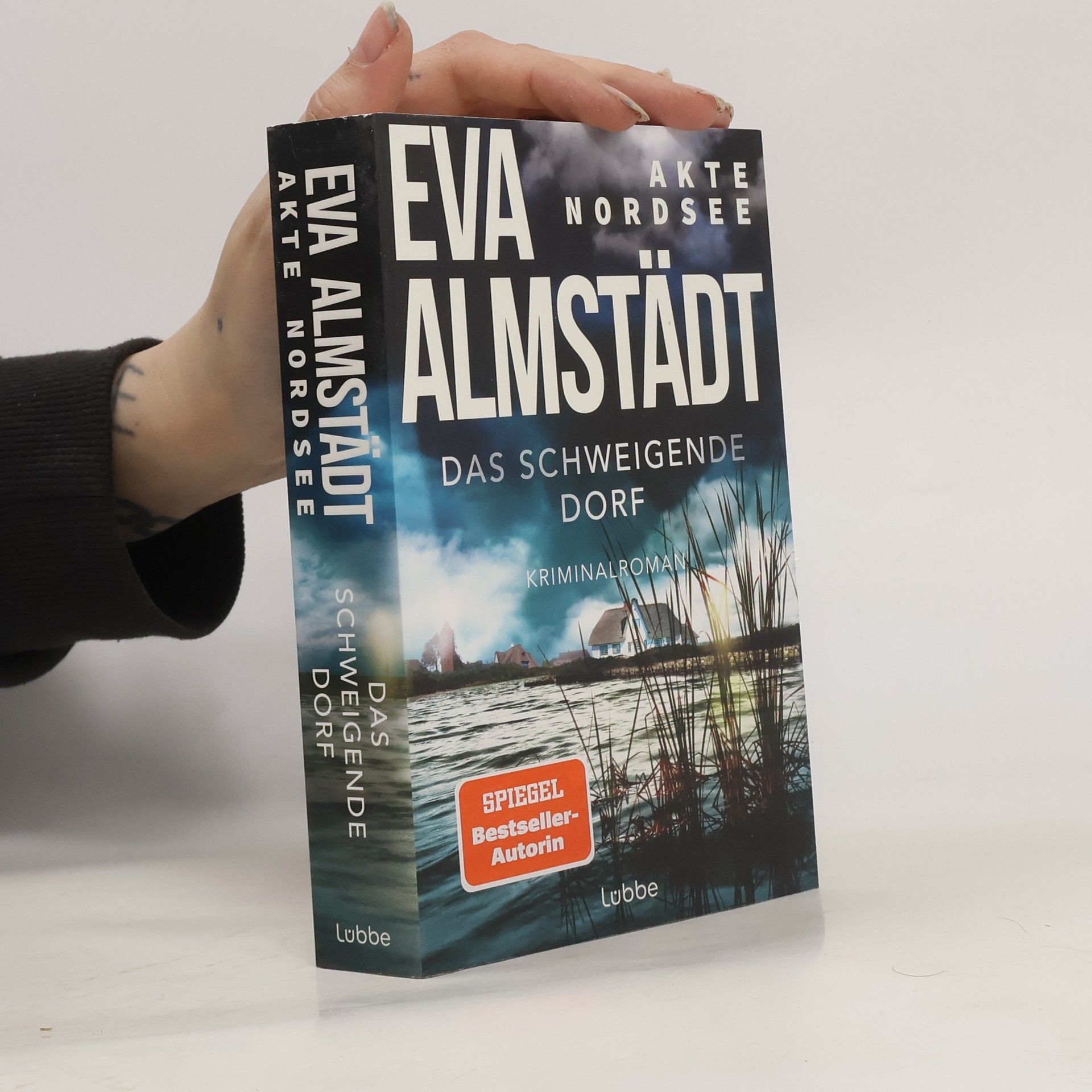 Eva Almstädt Akte Nordsee. Das schweigende Dorf