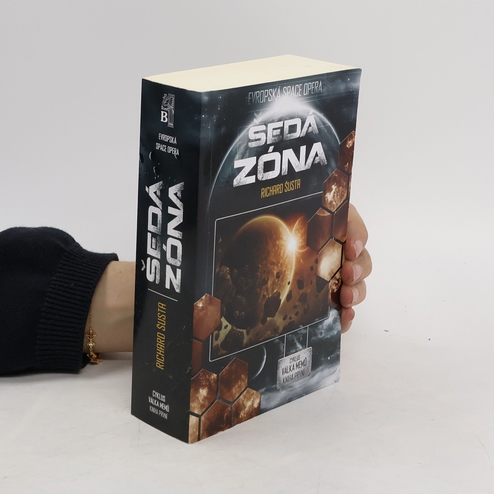 Richard Šusta Šedá zóna